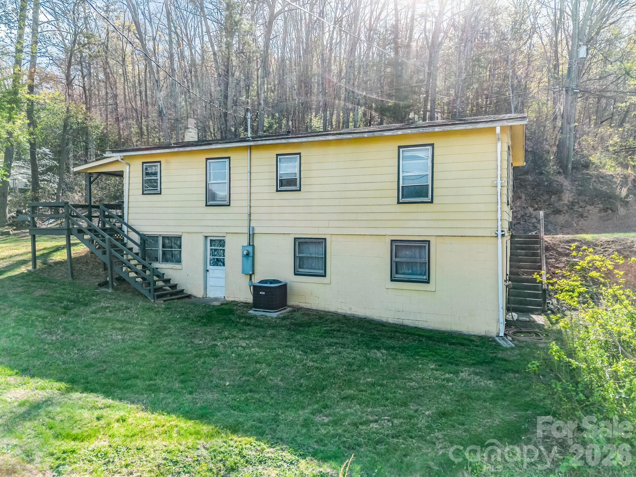 135 Jordan Road — Swannanoa