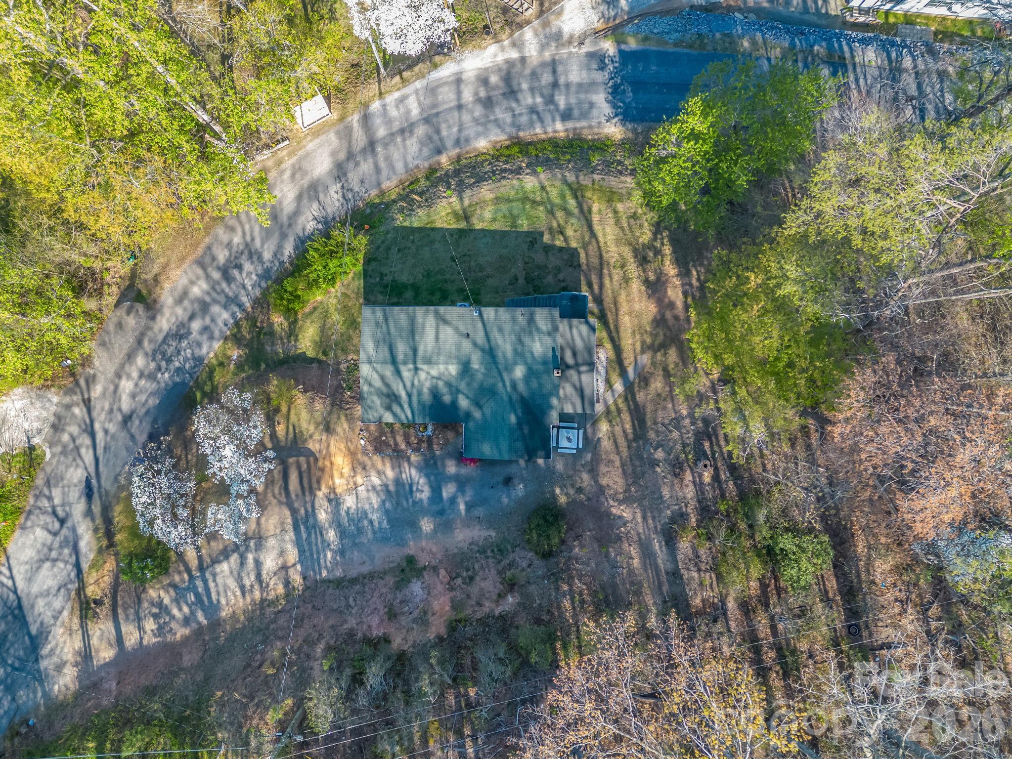 135 Jordan Road — Swannanoa
