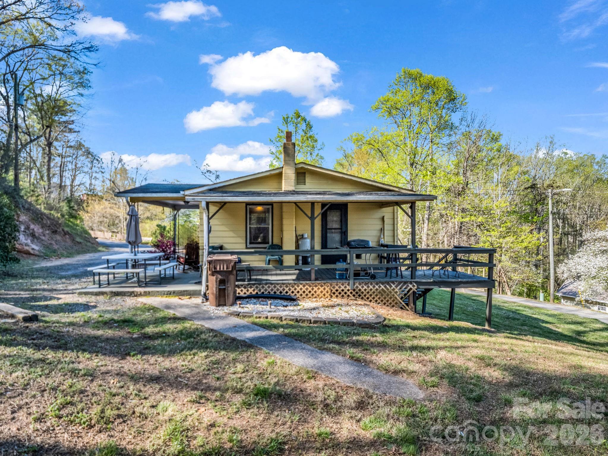 135 Jordan Road — Swannanoa