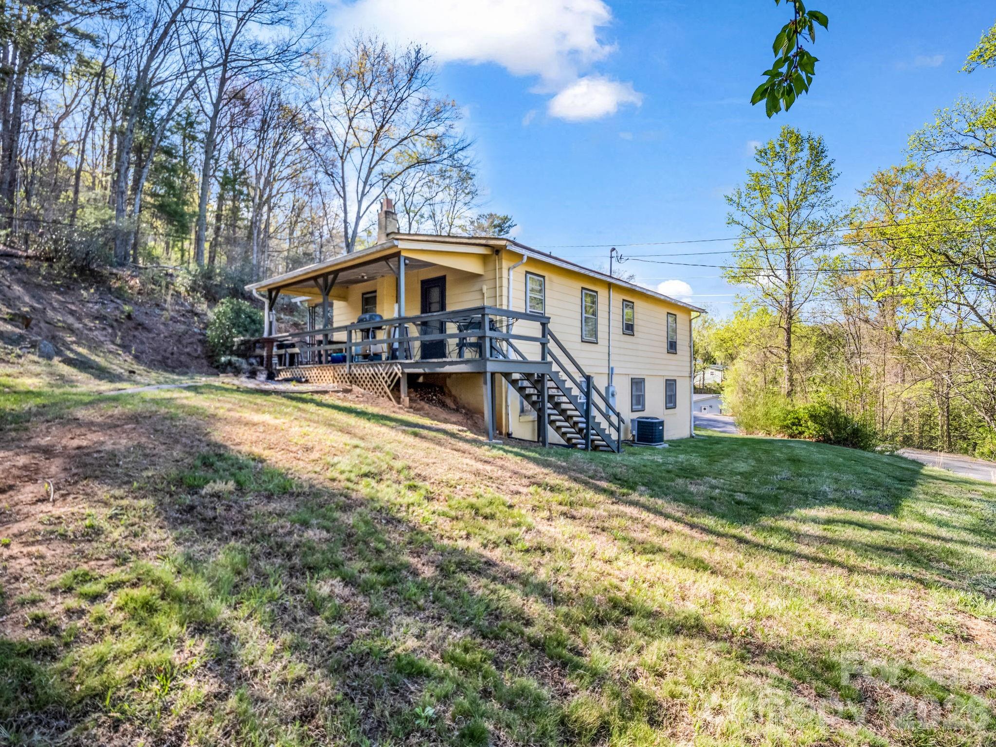 135 Jordan Road — Swannanoa