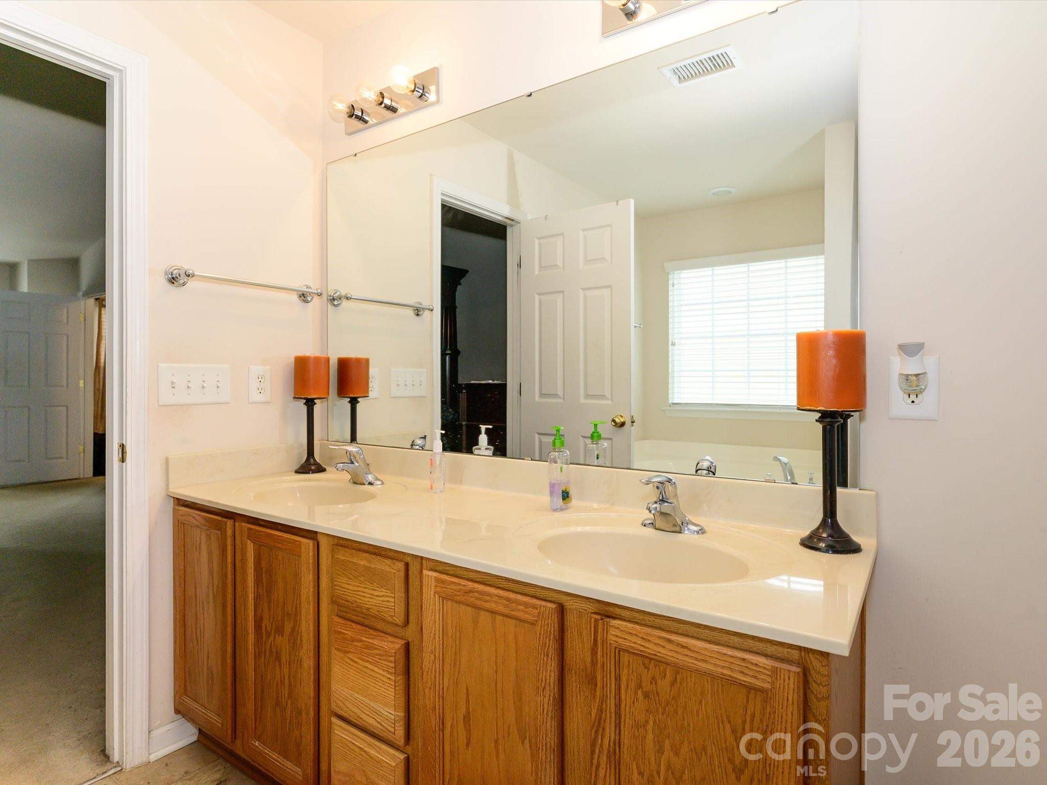 5424 Nightshade Oaks Drive — Charlotte