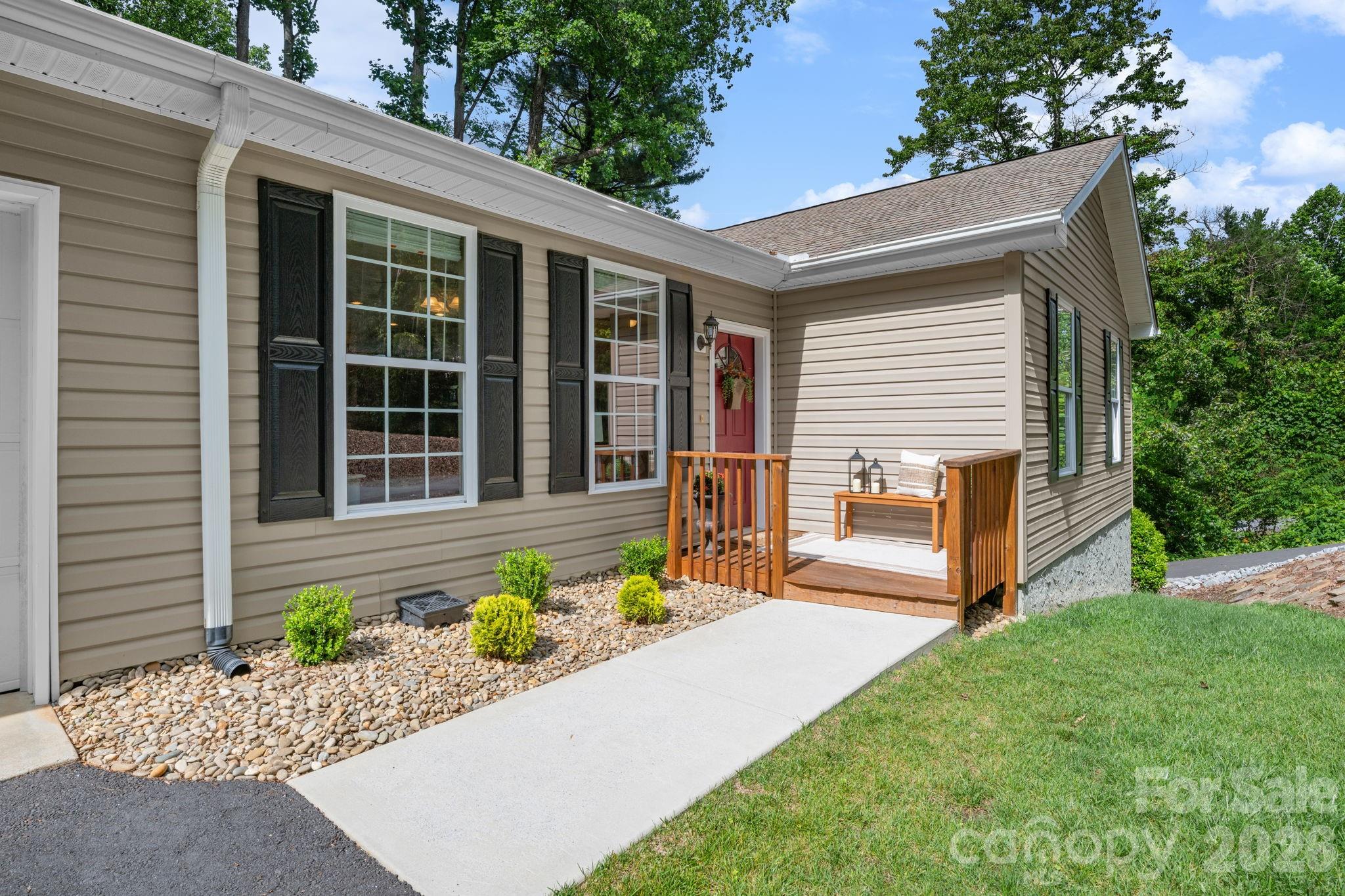 163 Longview Drive — Hendersonville