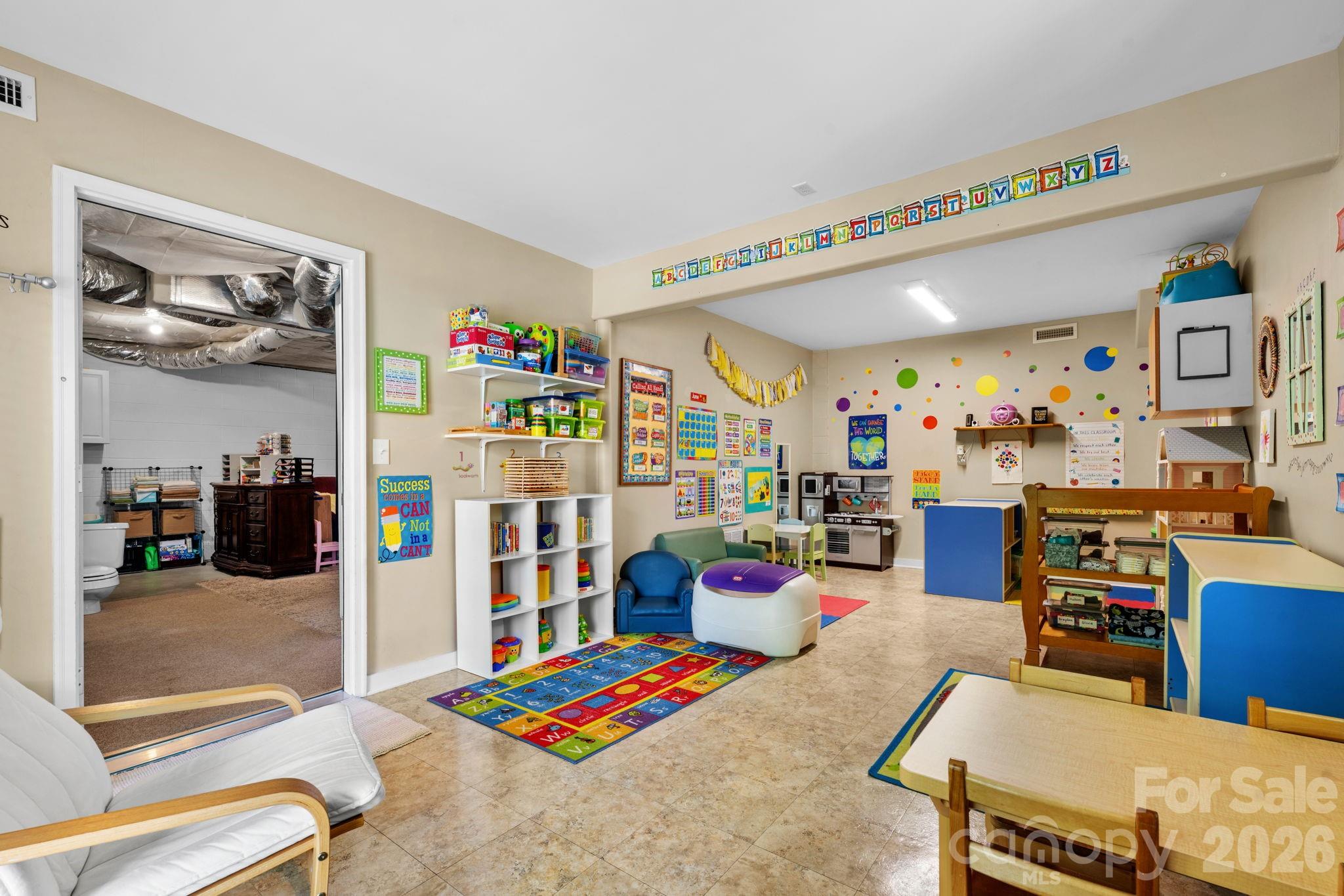163 Longview Drive — Hendersonville