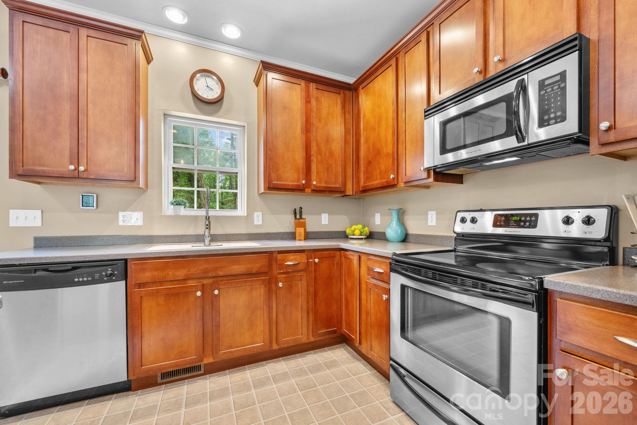 163 Longview Drive — Hendersonville