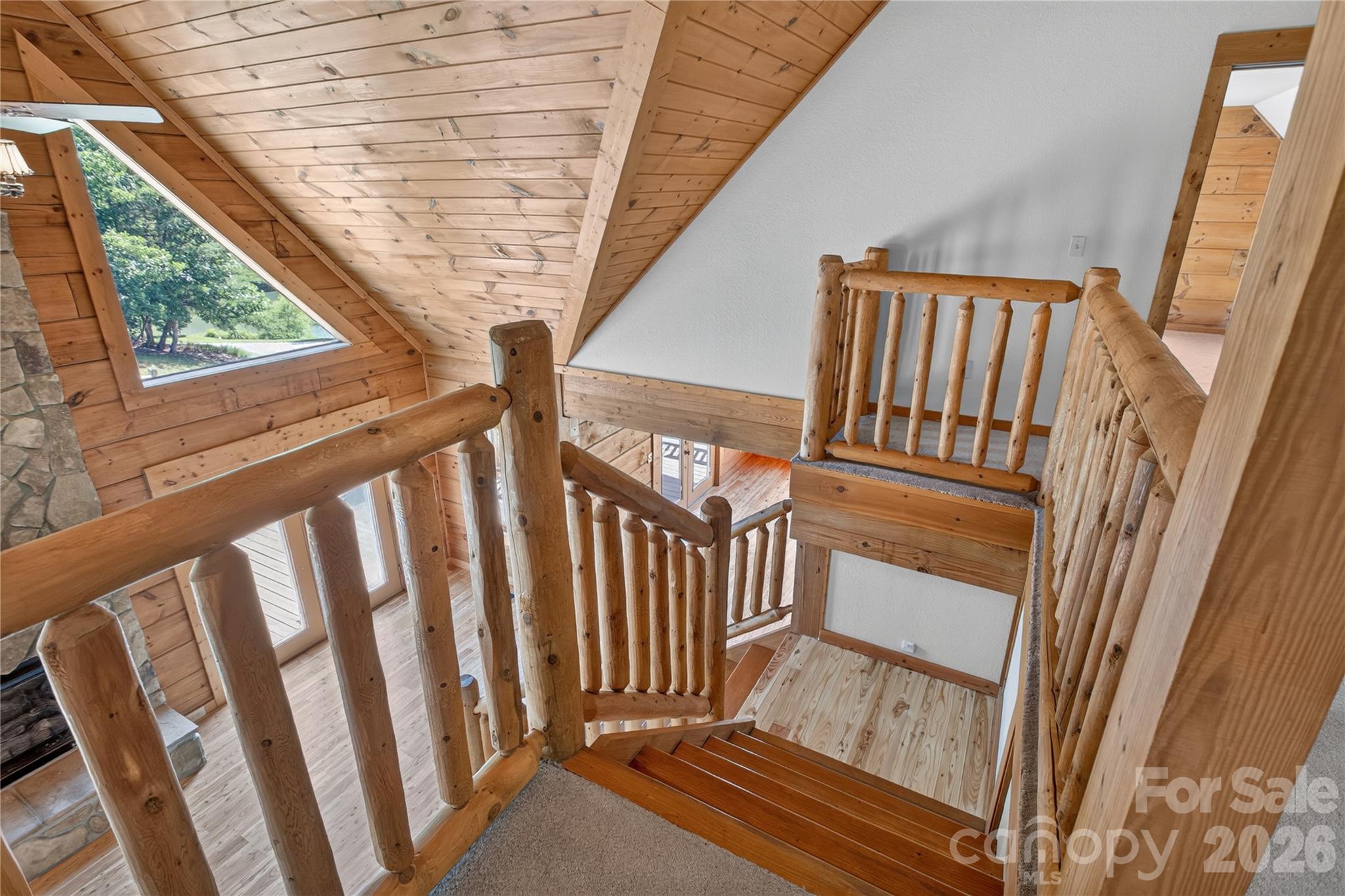 335 Whites Lake Boulevard — Saluda