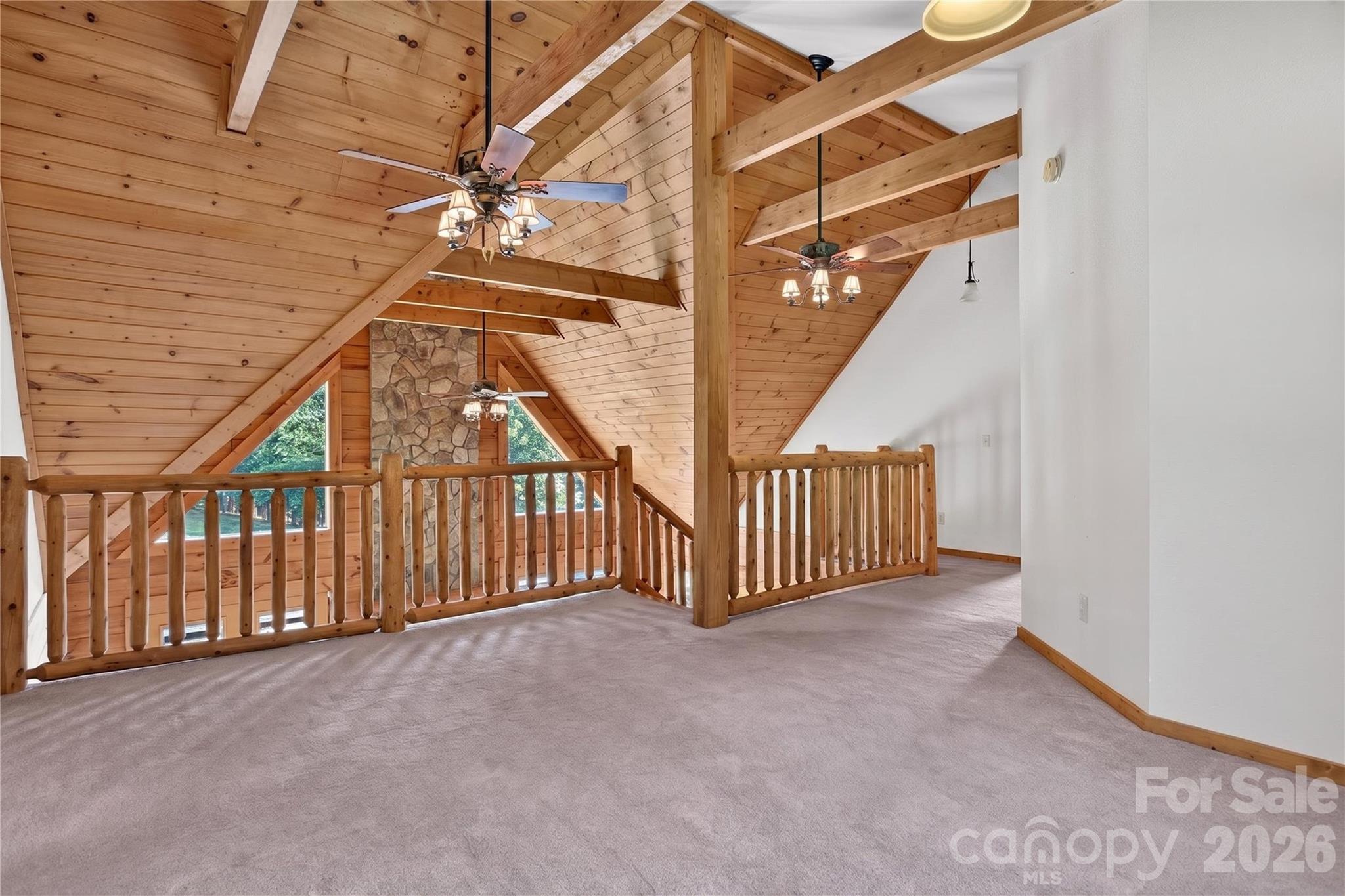 335 Whites Lake Boulevard — Saluda