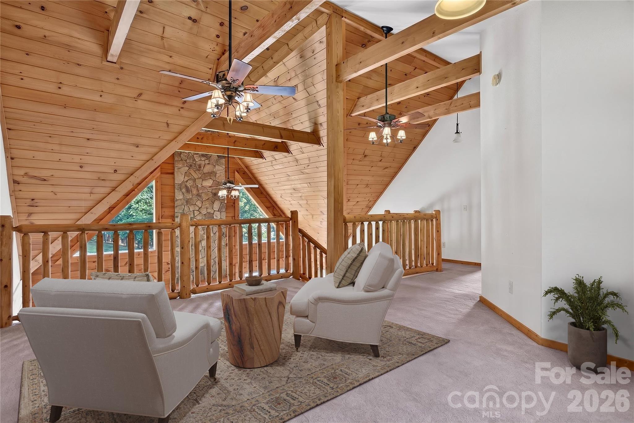 335 Whites Lake Boulevard — Saluda
