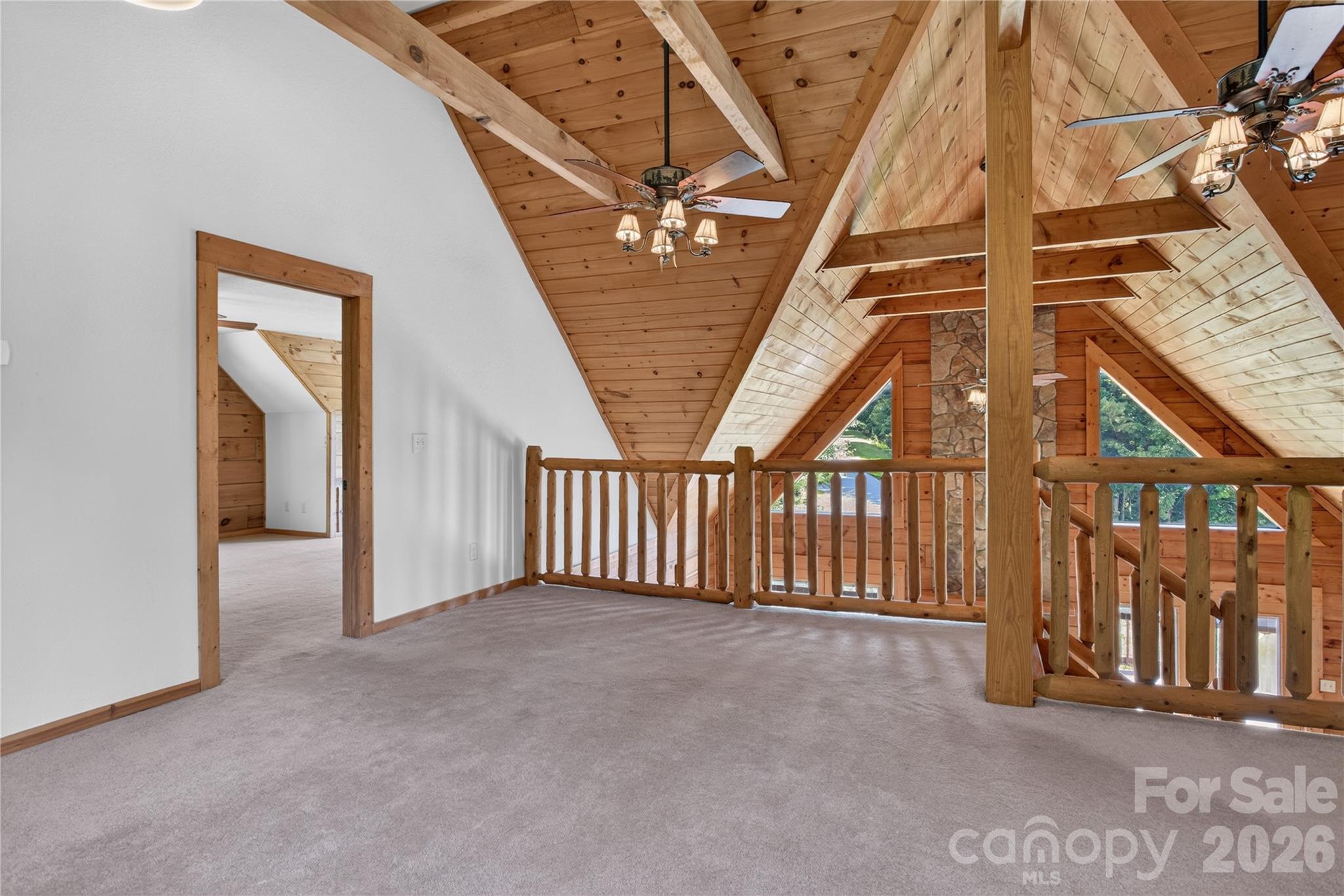 335 Whites Lake Boulevard — Saluda