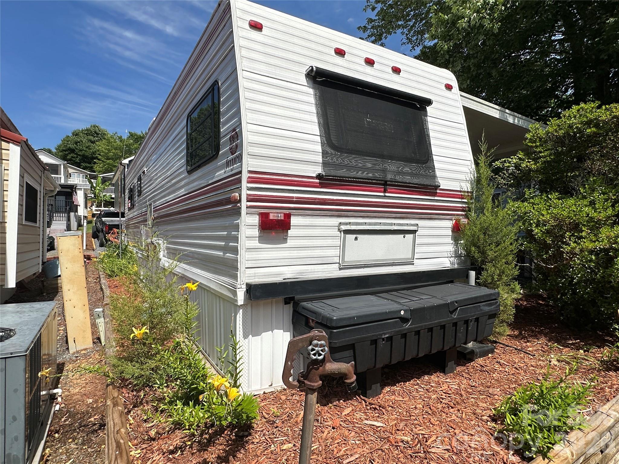 117 Elm Street — New London