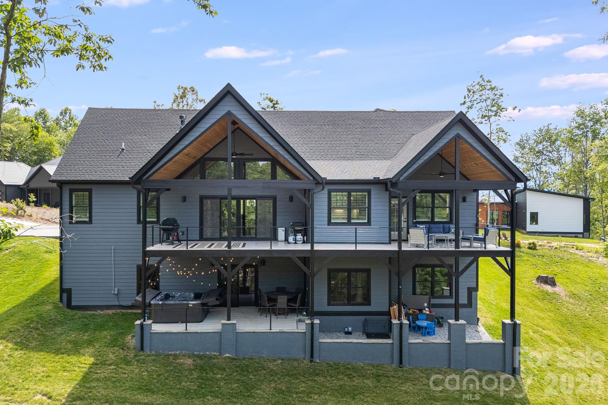 163 Northview Drive — Hendersonville