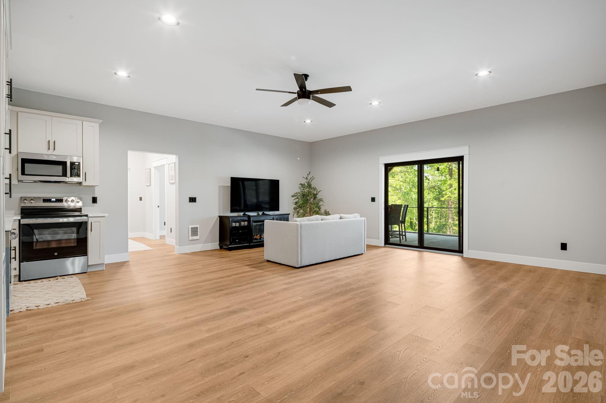 163 Northview Drive — Hendersonville