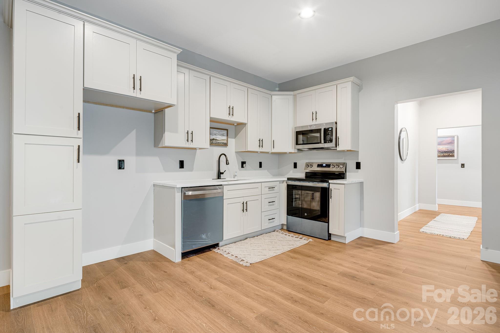 163 Northview Drive — Hendersonville