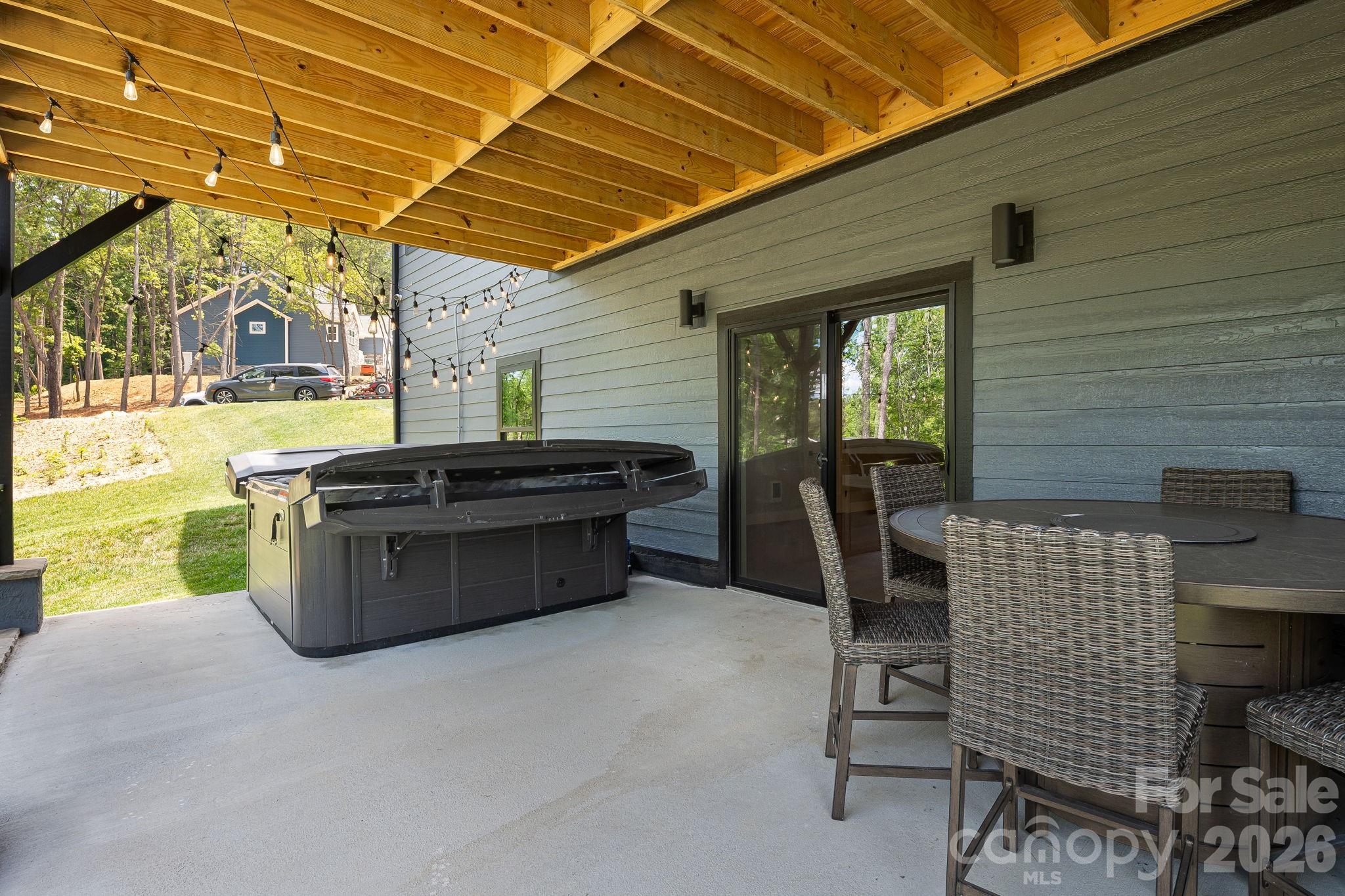 163 Northview Drive — Hendersonville