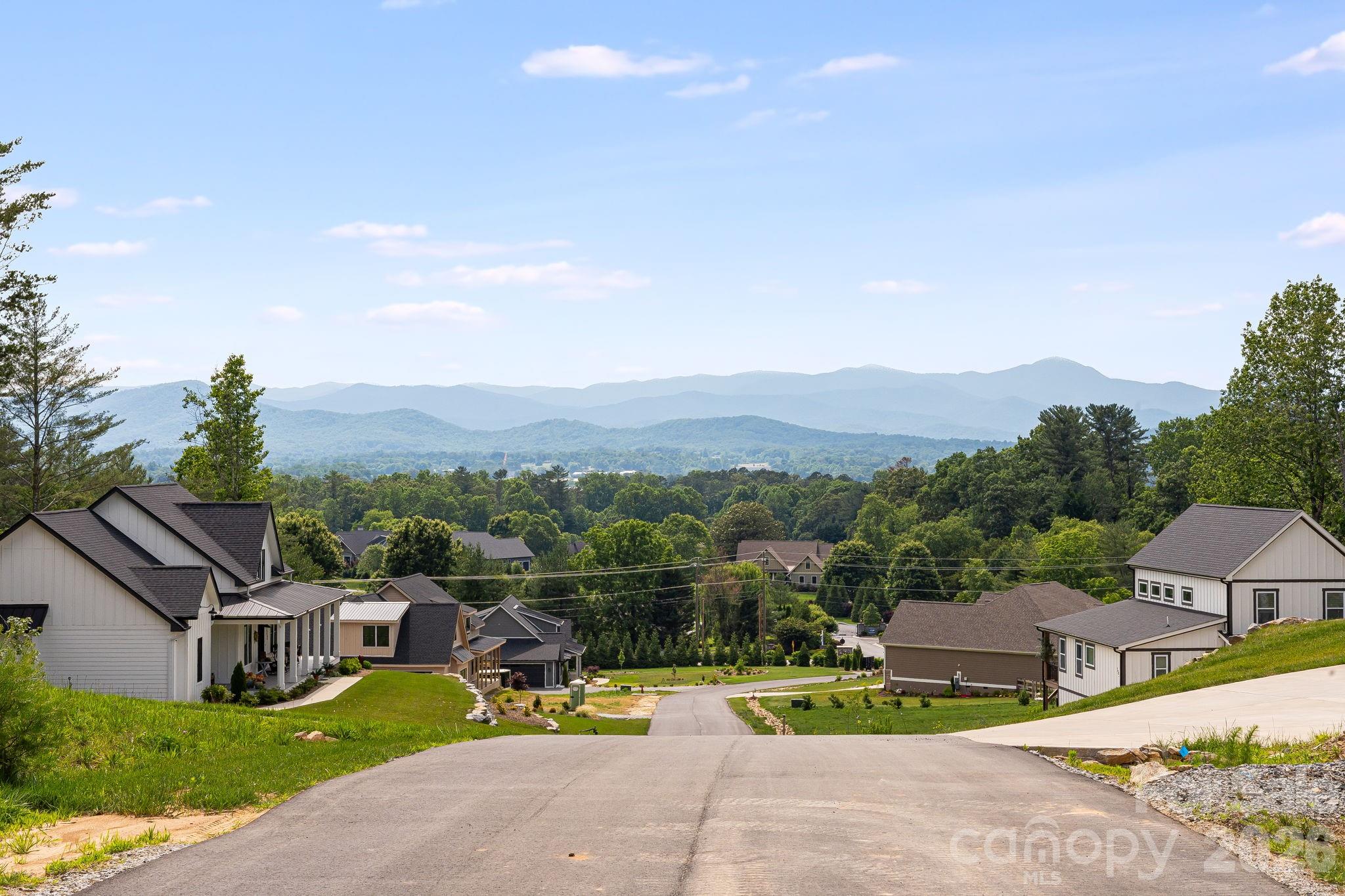 163 Northview Drive — Hendersonville