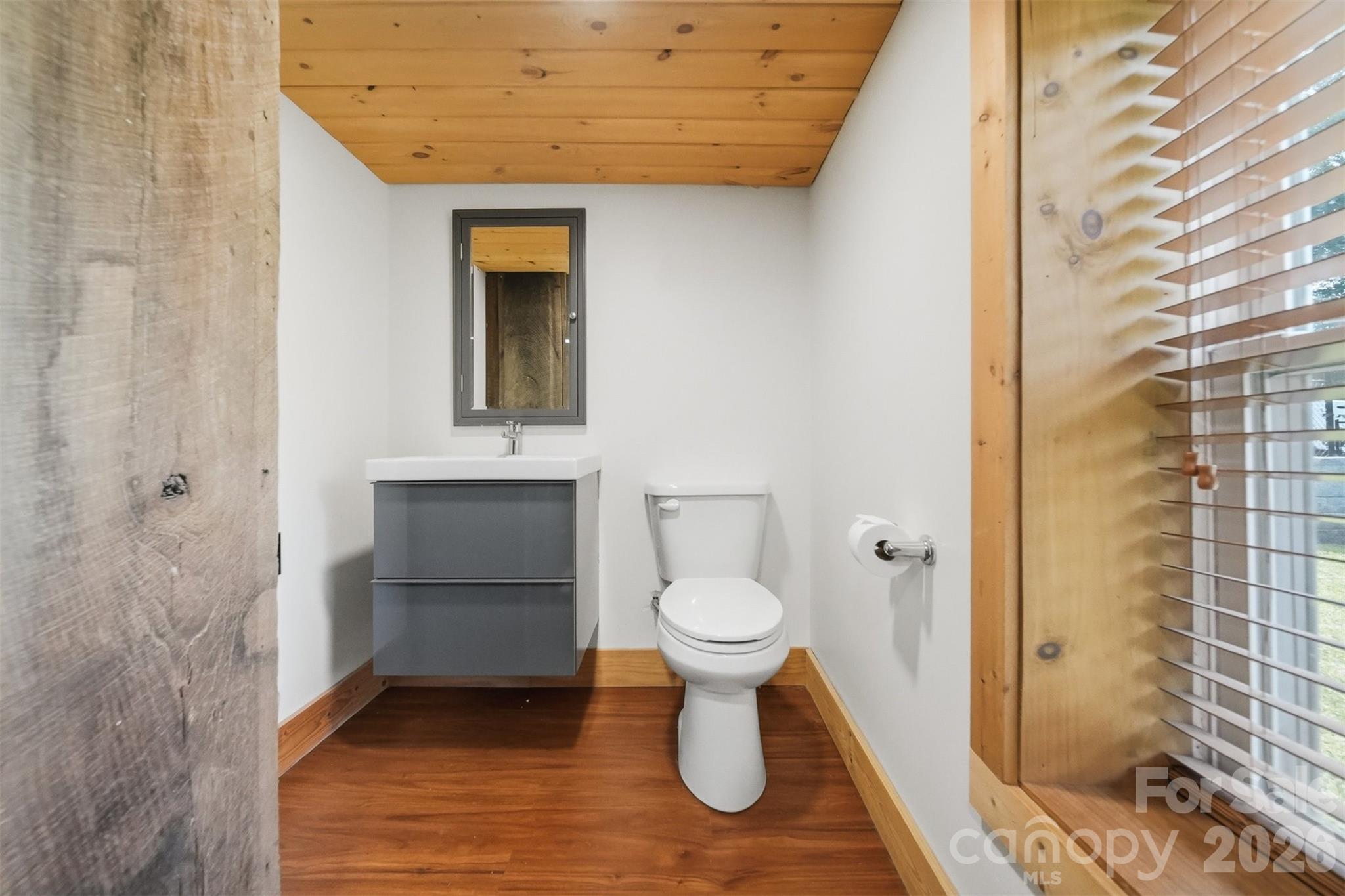 418 Arlington Circle NW — Lenoir