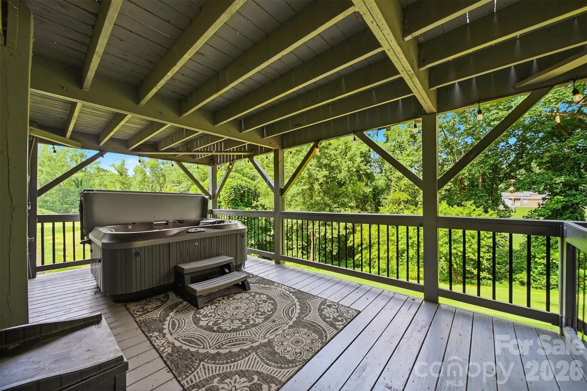 418 Arlington Circle NW — Lenoir