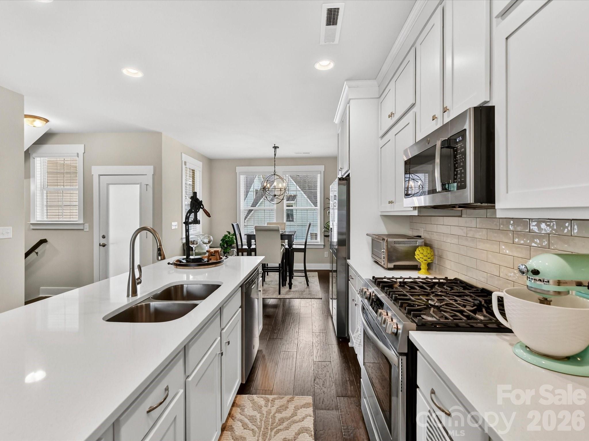546 Amalfi Drive — Davidson