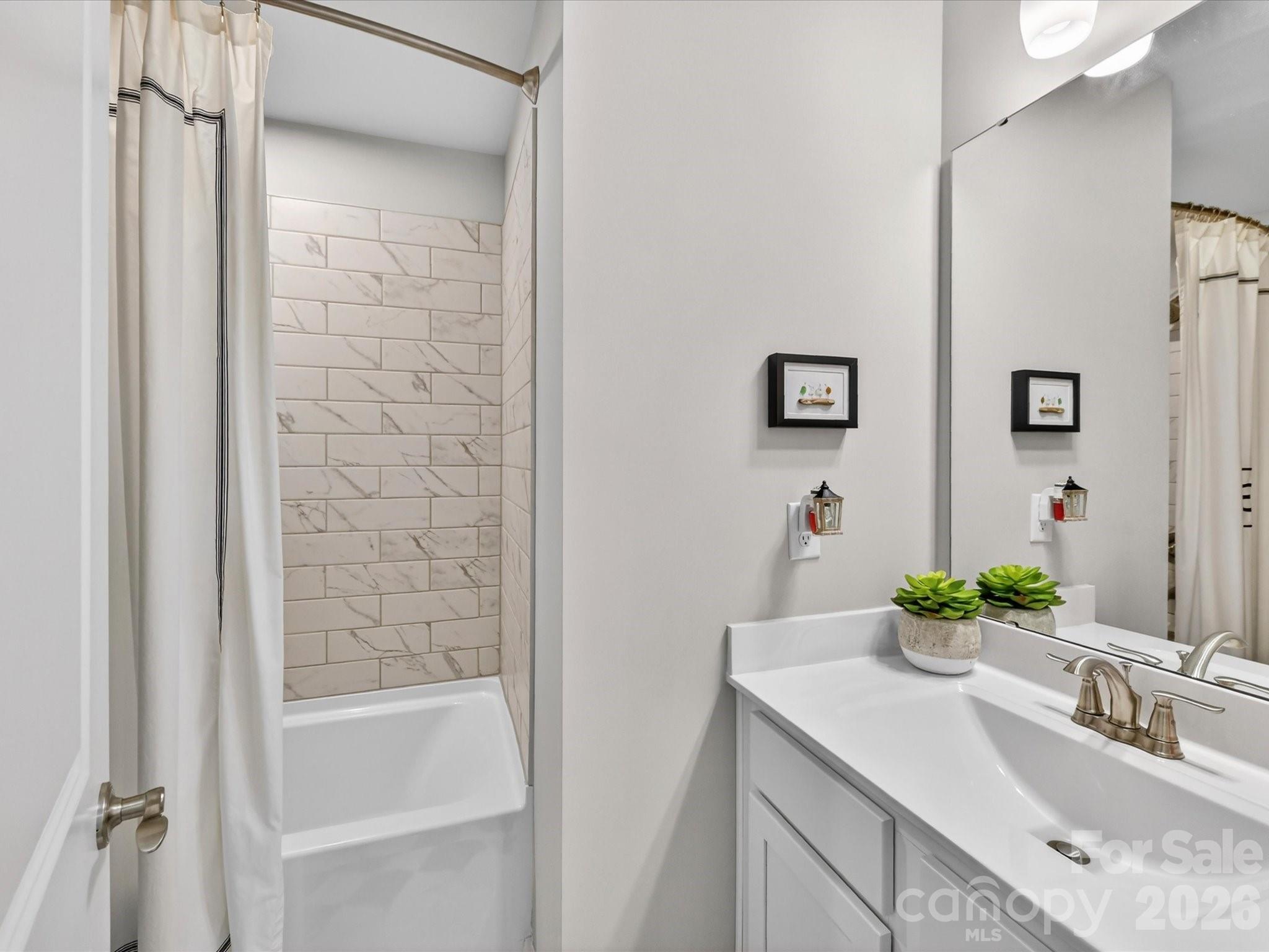 546 Amalfi Drive — Davidson