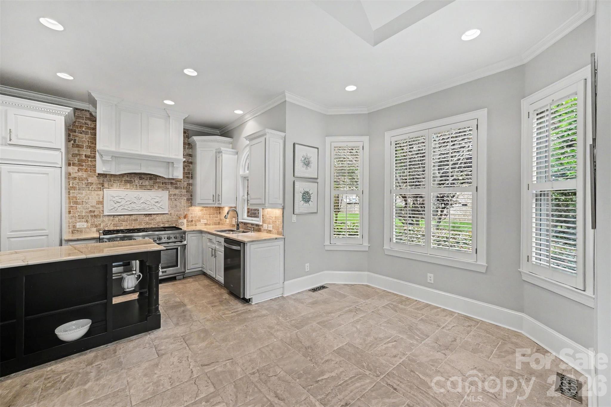 2216 Highland Forest Drive — Marvin
