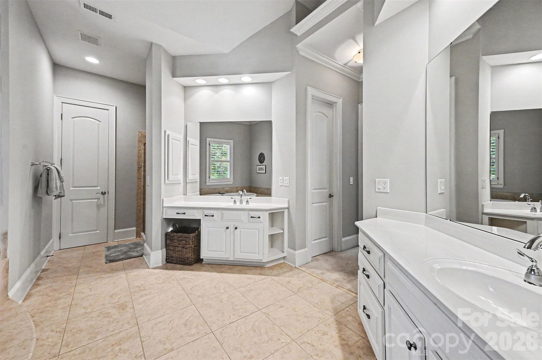 2216 Highland Forest Drive — Marvin