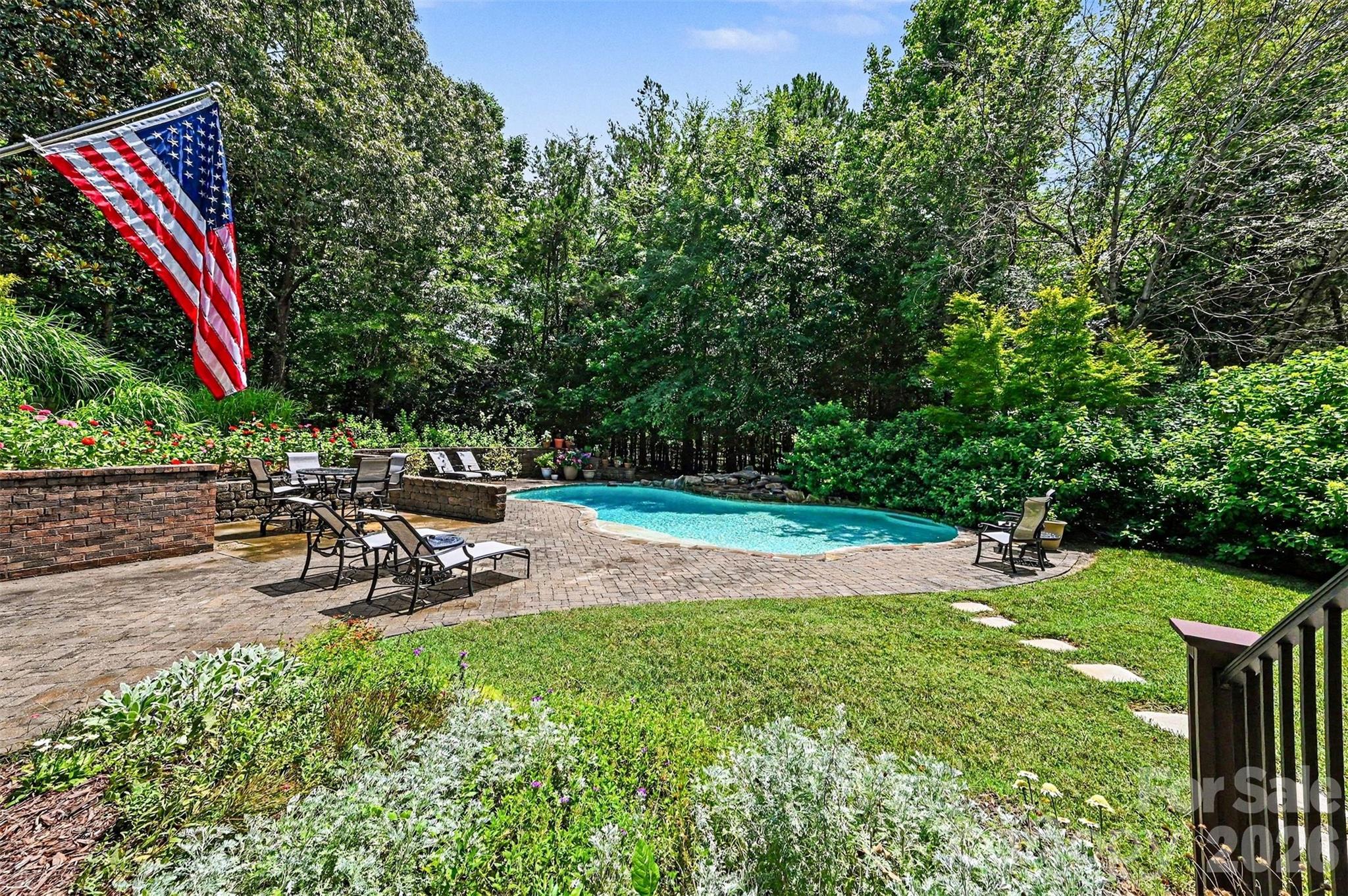 2216 Highland Forest Drive — Marvin