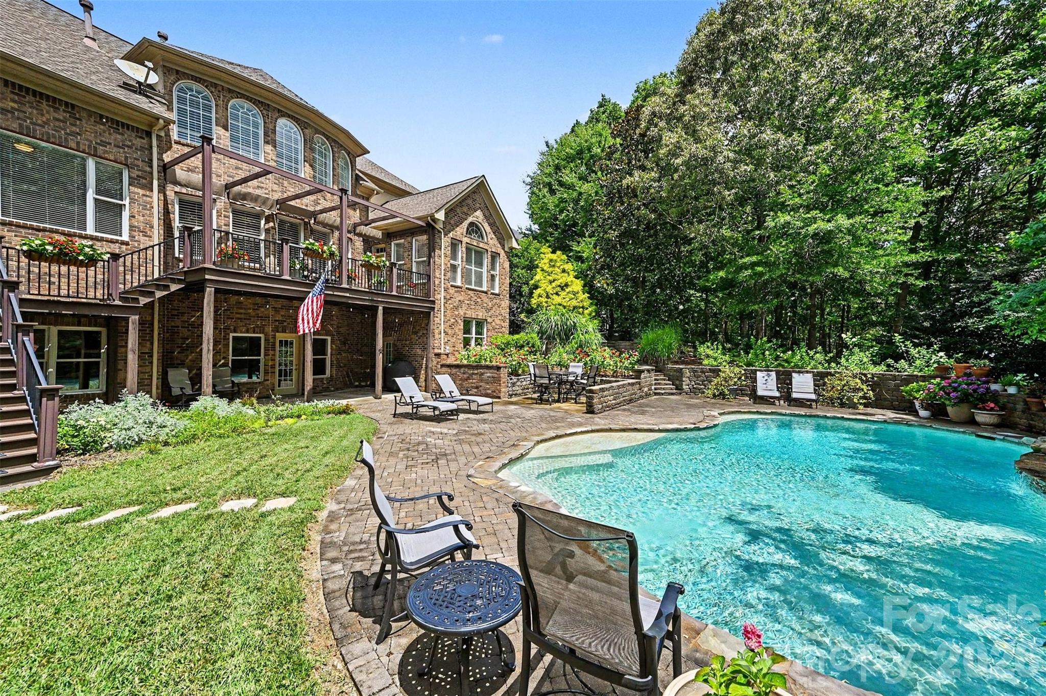 2216 Highland Forest Drive — Marvin