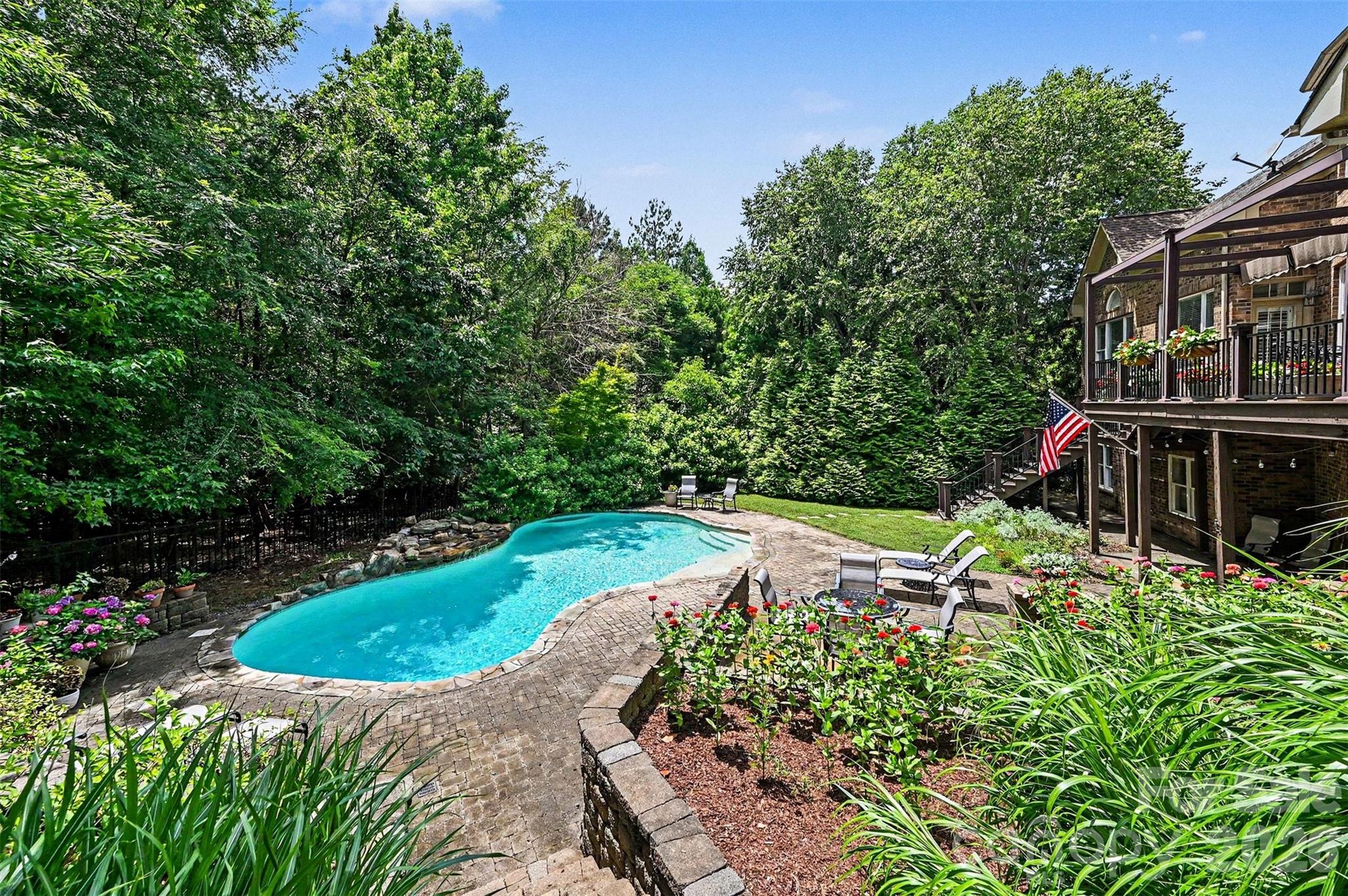2216 Highland Forest Drive — Marvin