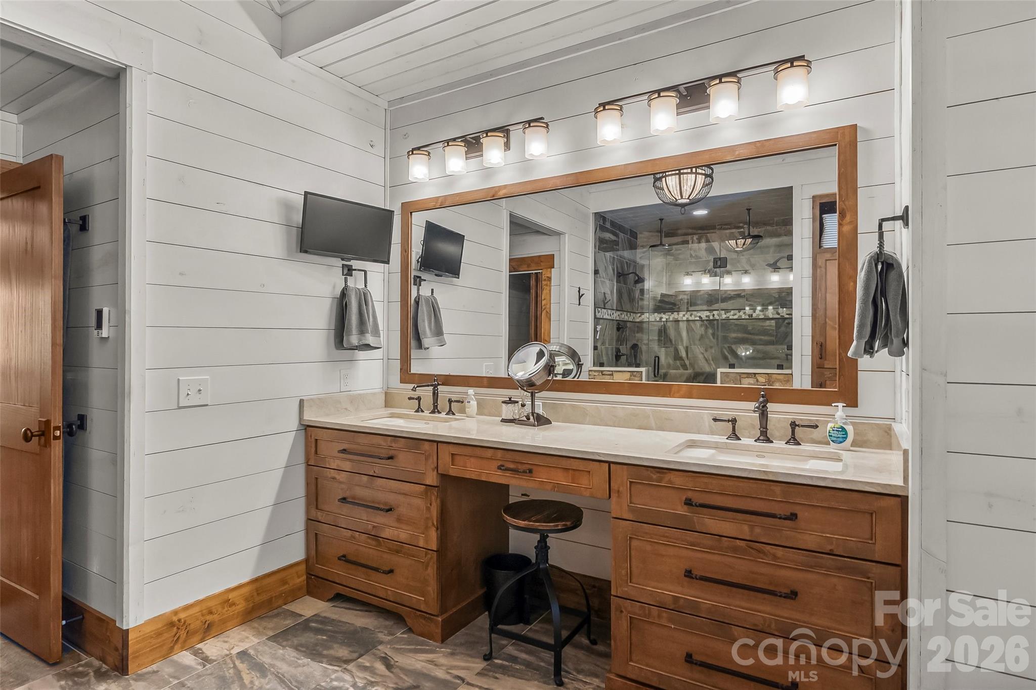 2087 Firestone Trail — Nebo