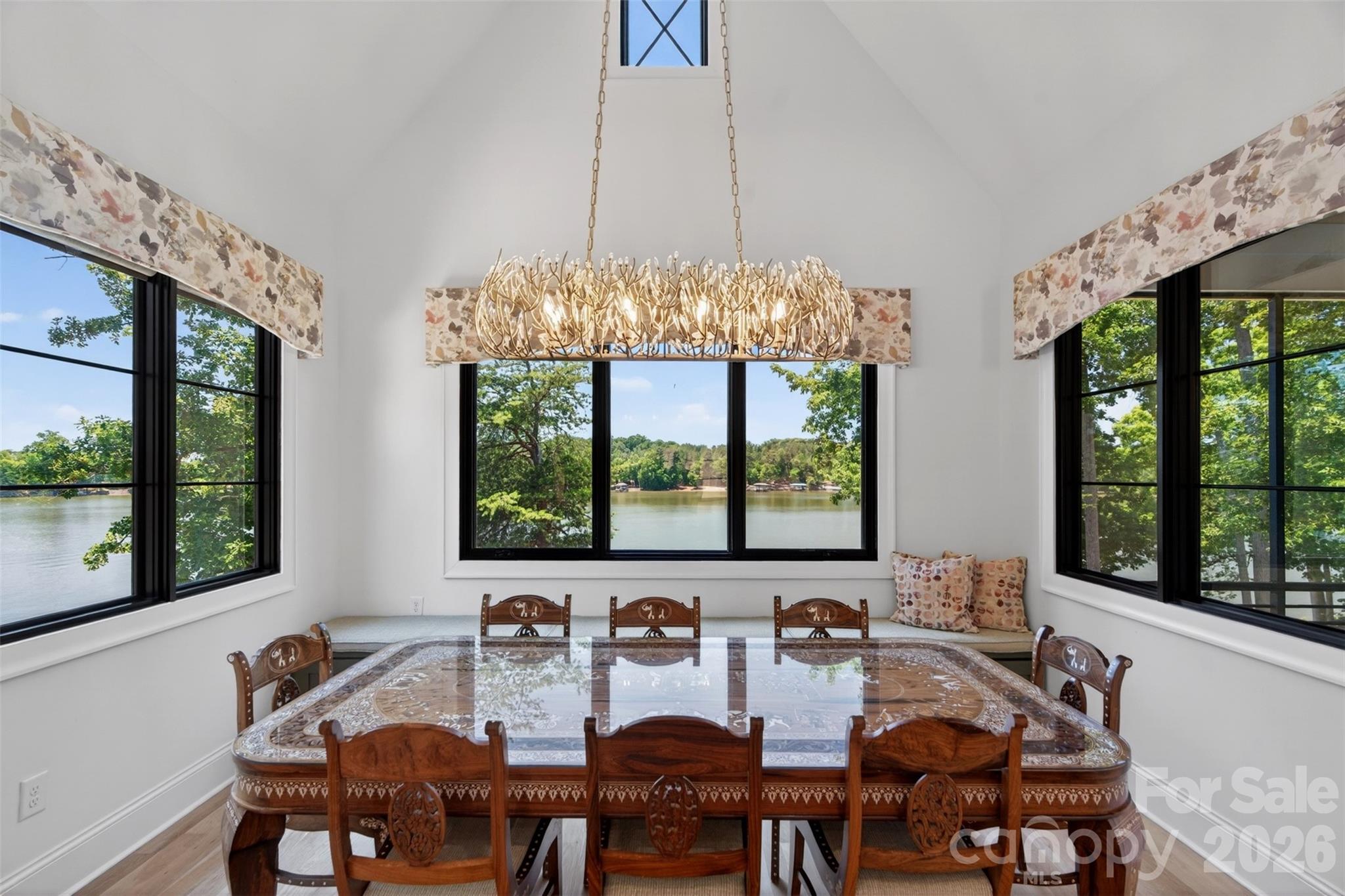 3252 Ashwood Park Drive #288 — Belmont