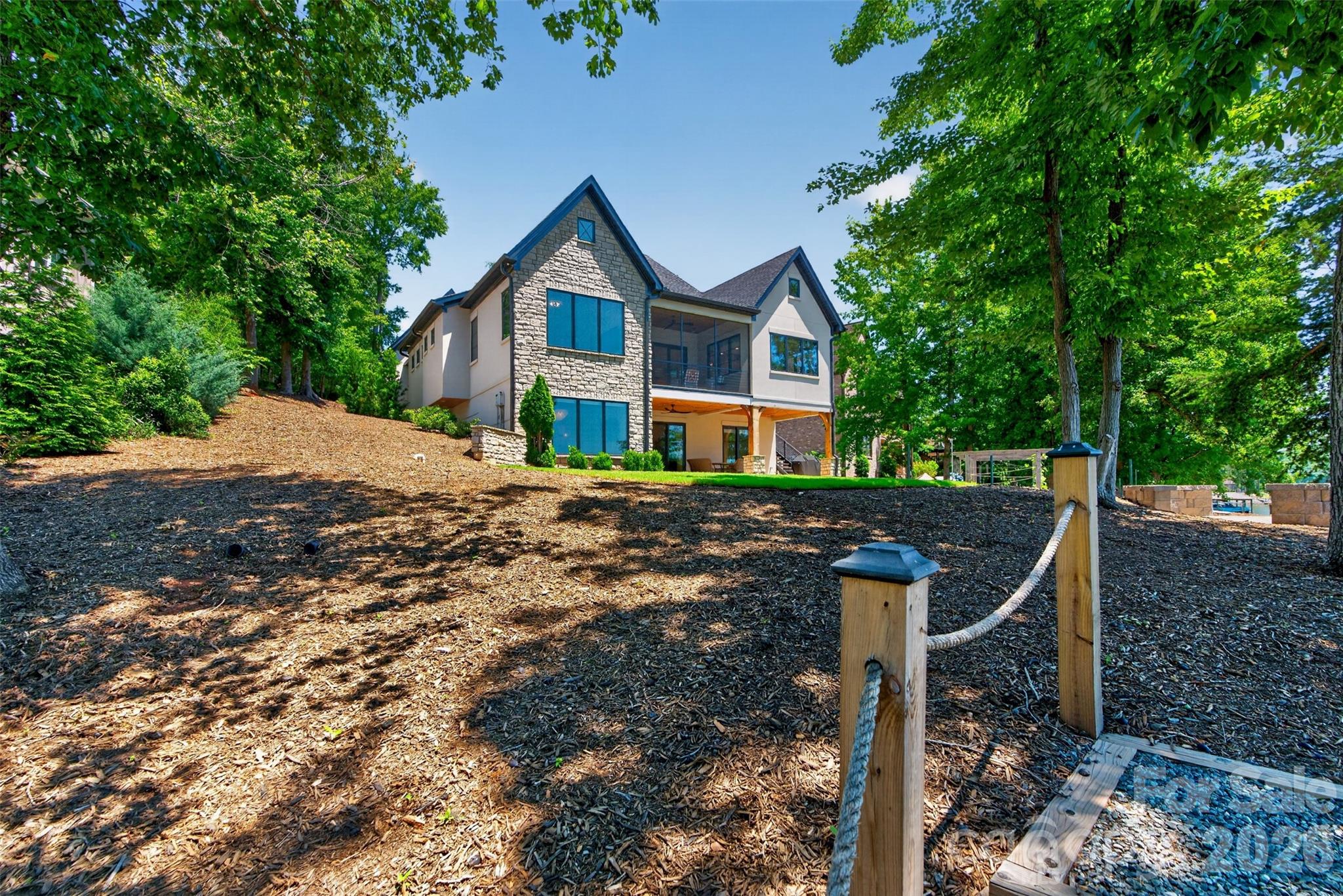3252 Ashwood Park Drive #288 — Belmont
