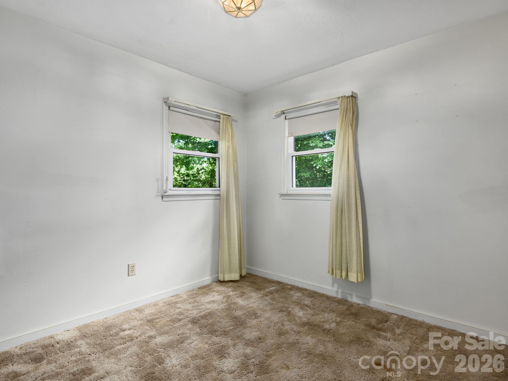 807 N Cherokee Avenue — Black Mountain