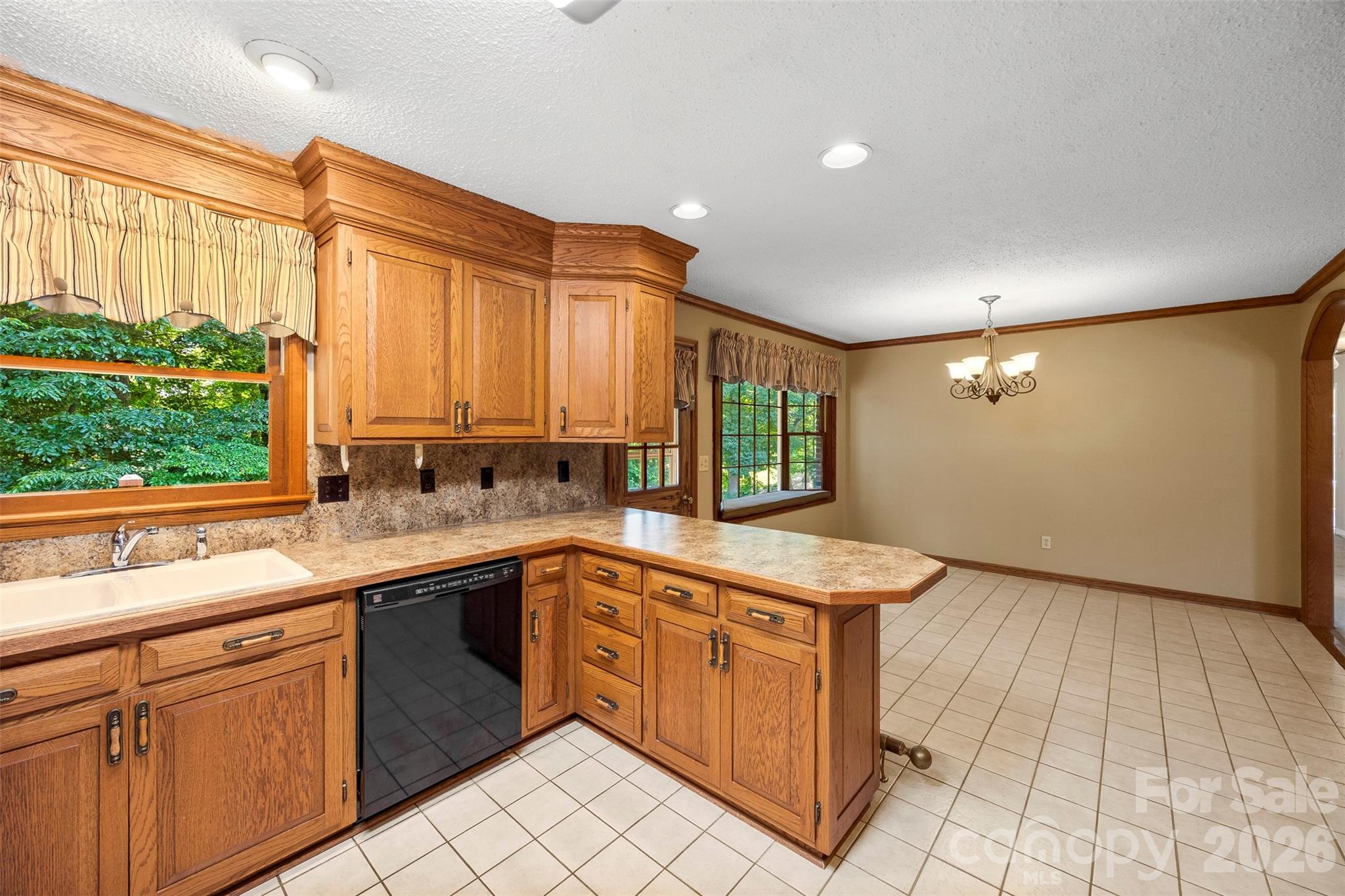 2410 Sandlewood Drive — Gastonia