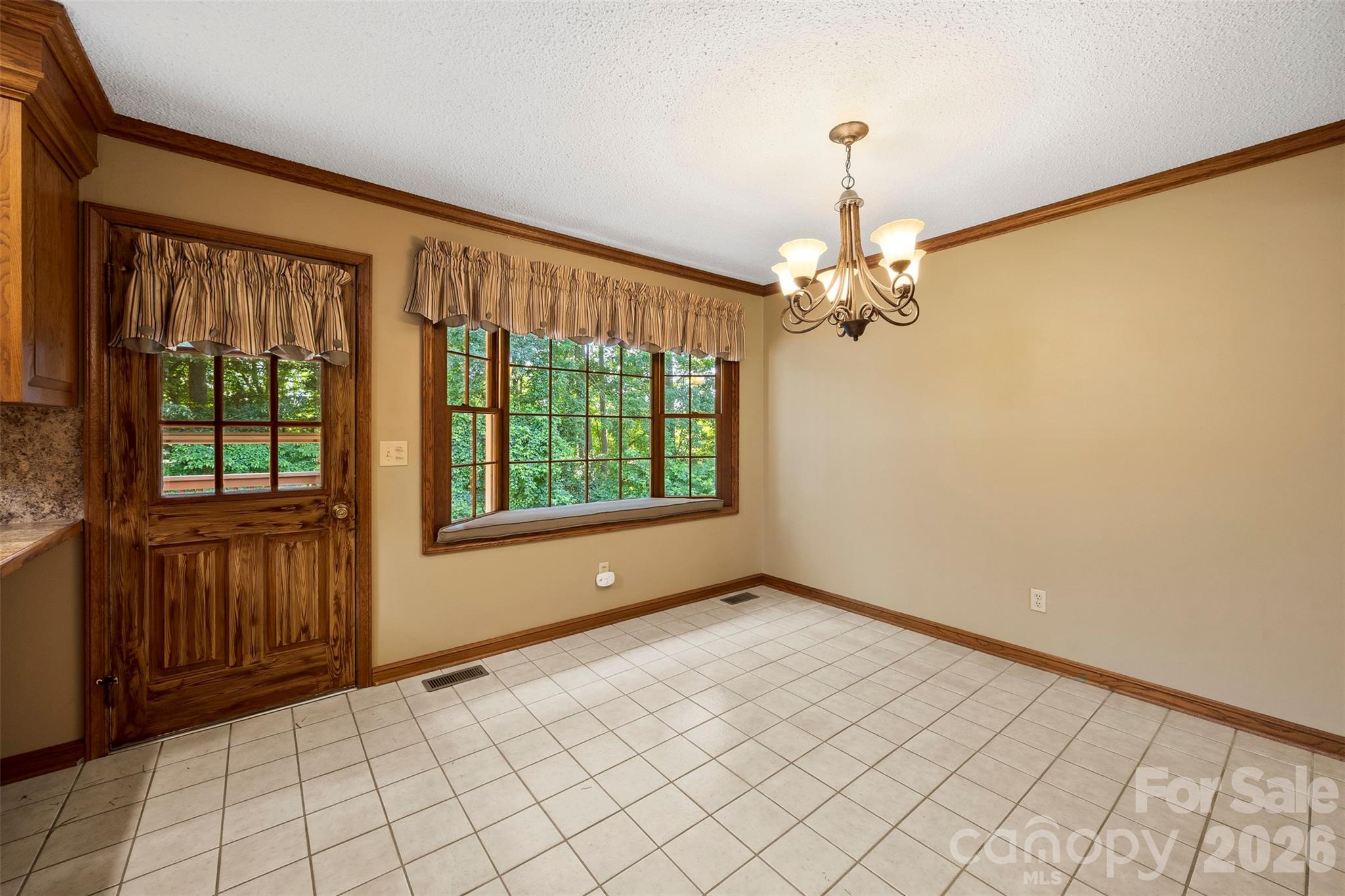 2410 Sandlewood Drive — Gastonia