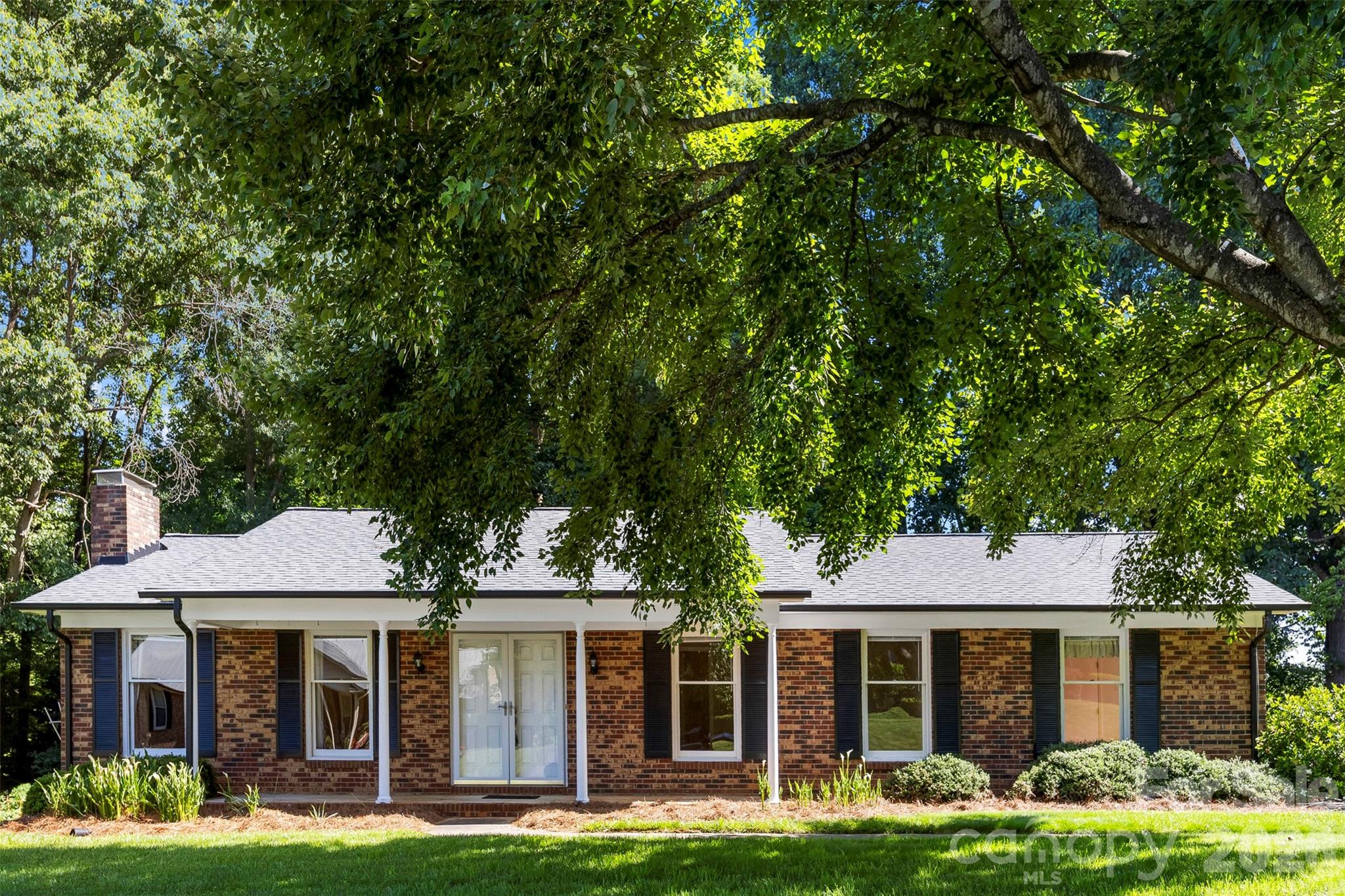 2410 Sandlewood Drive — Gastonia