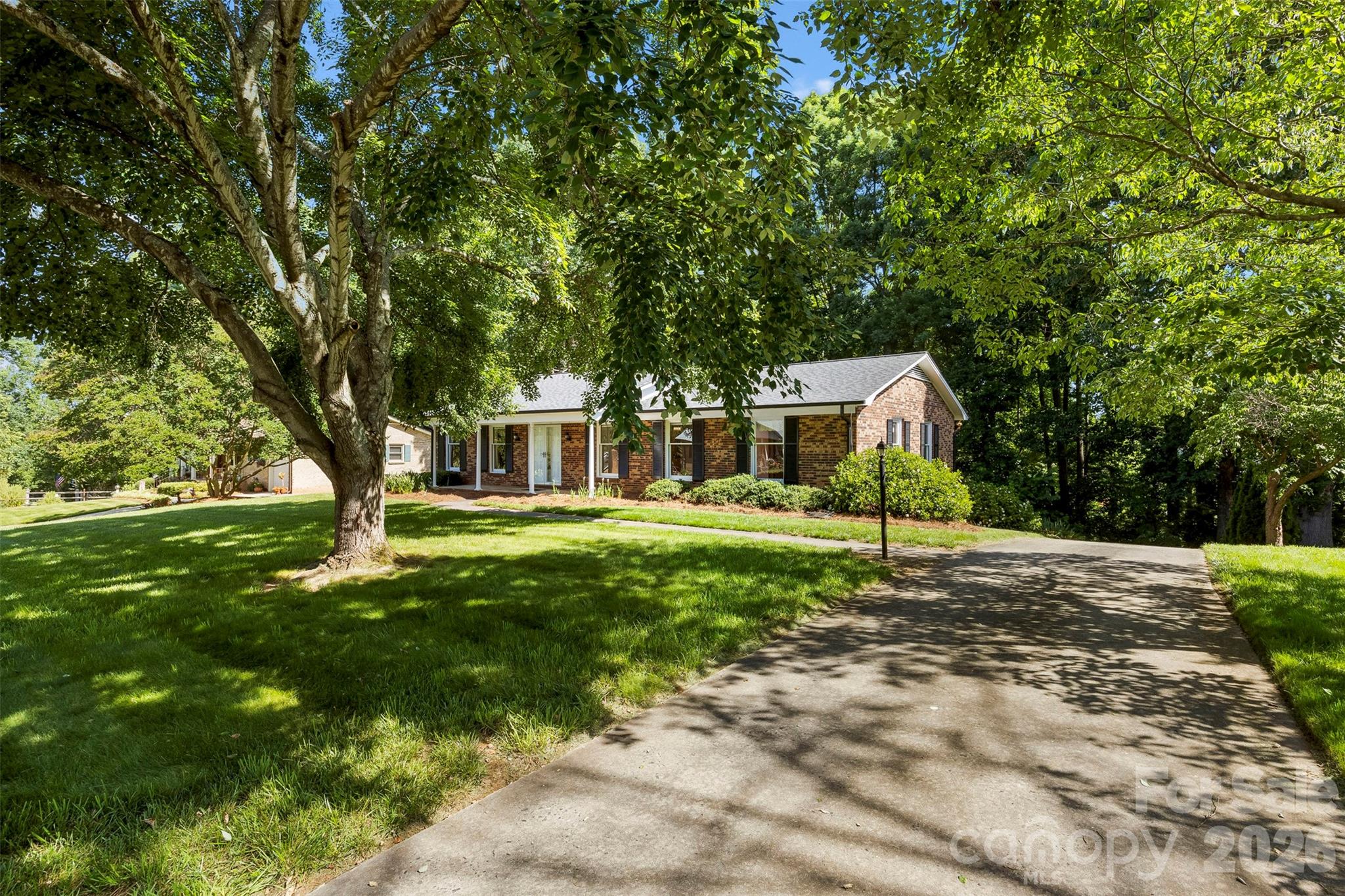 2410 Sandlewood Drive — Gastonia