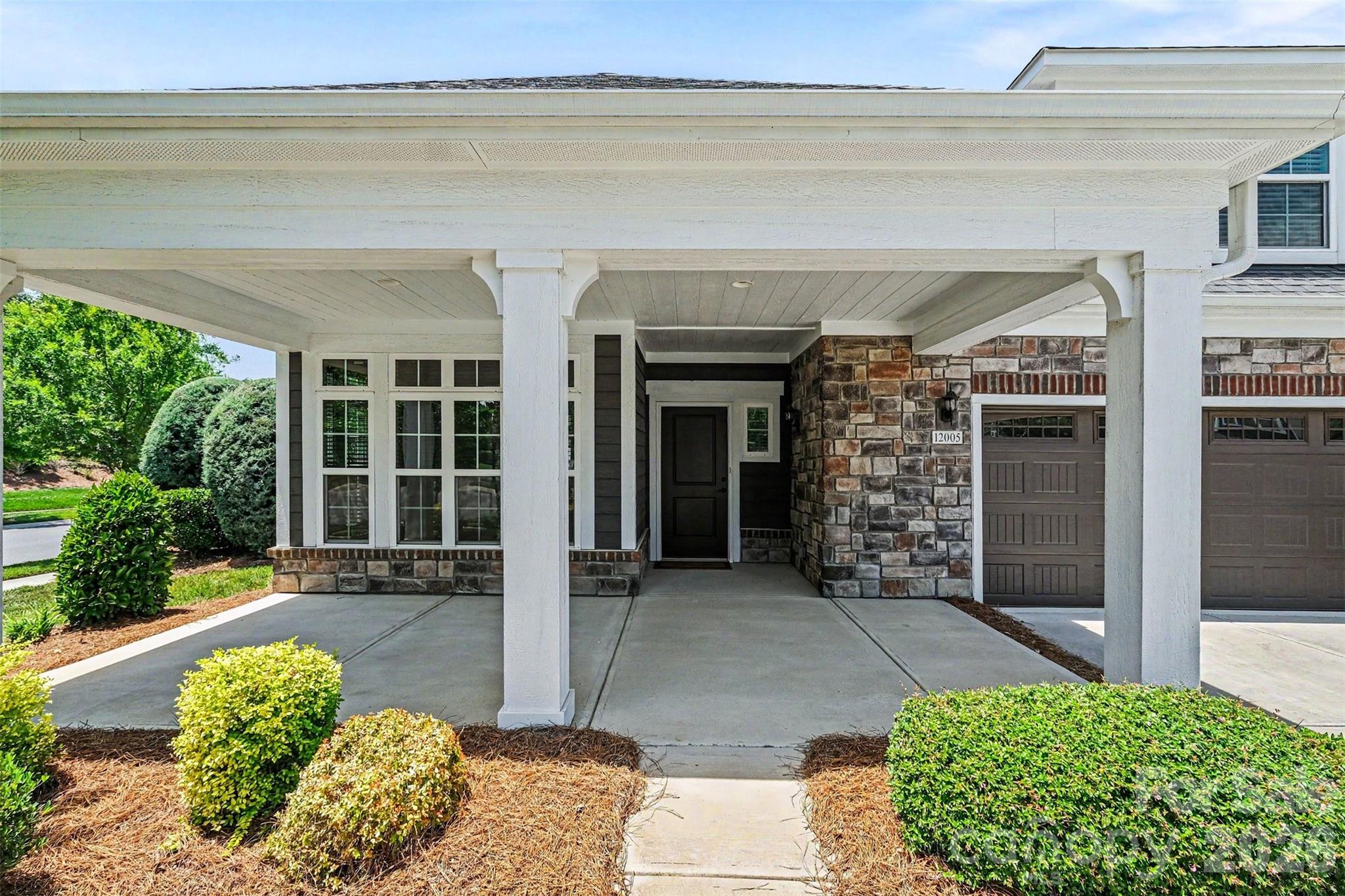 12005 Grove Crossing Drive — Huntersville