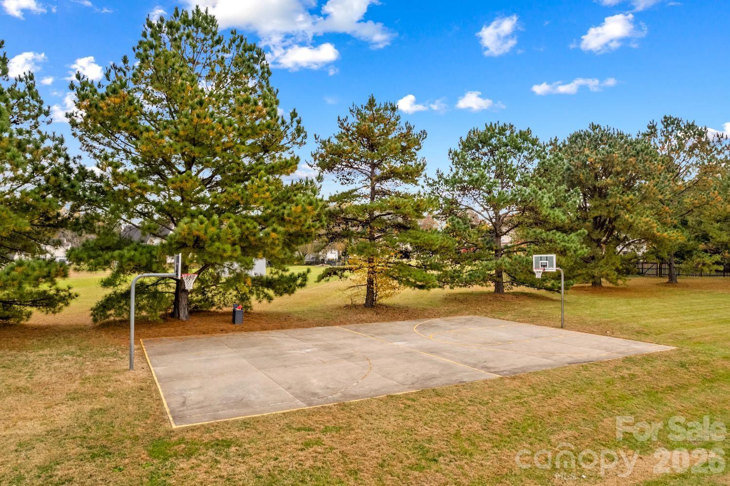 596 Maple Ridge Circle — Salisbury
