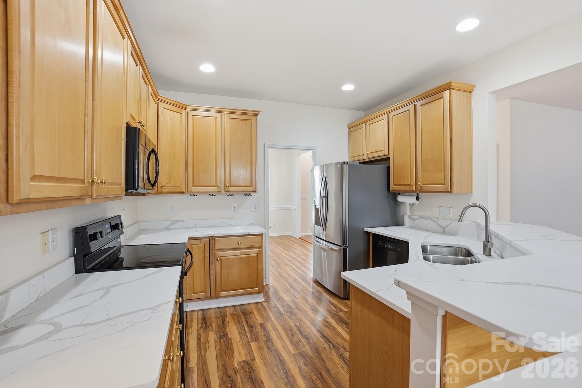 2940 Shady Reach Lane — Charlotte