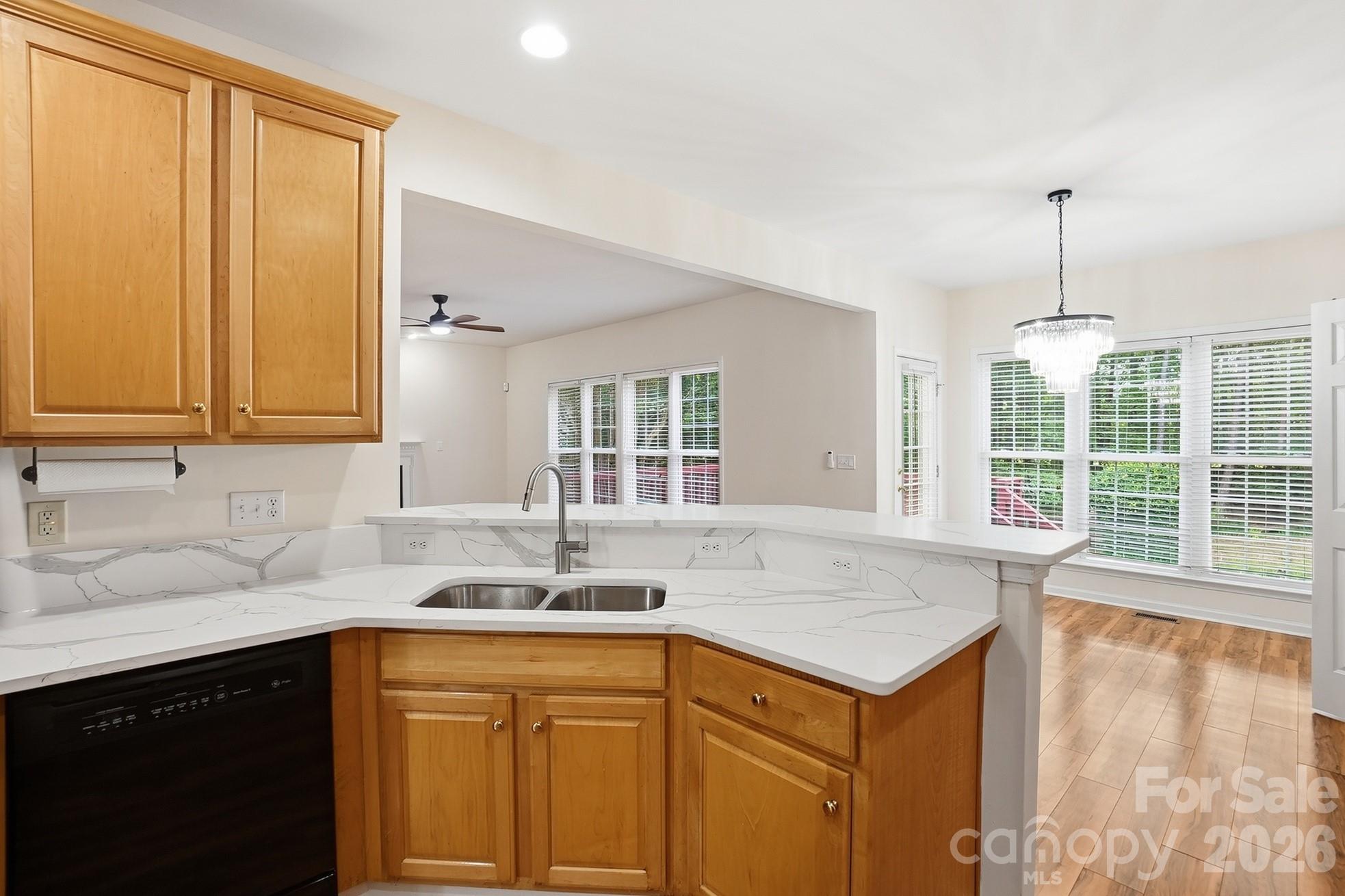 2940 Shady Reach Lane — Charlotte