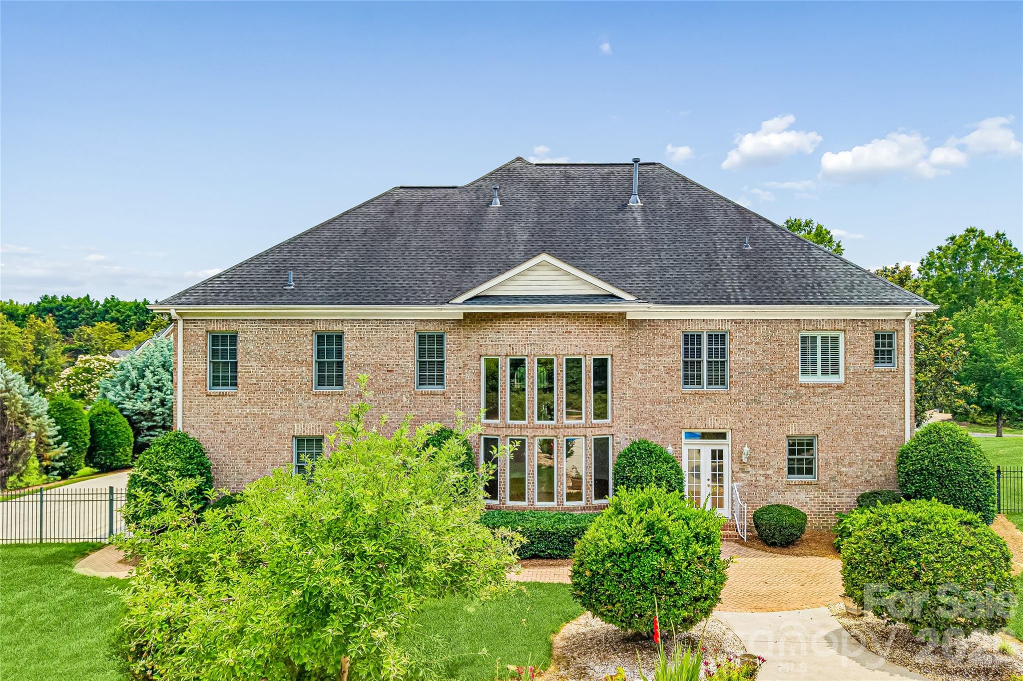 4305 Mourning Dove Drive — Matthews