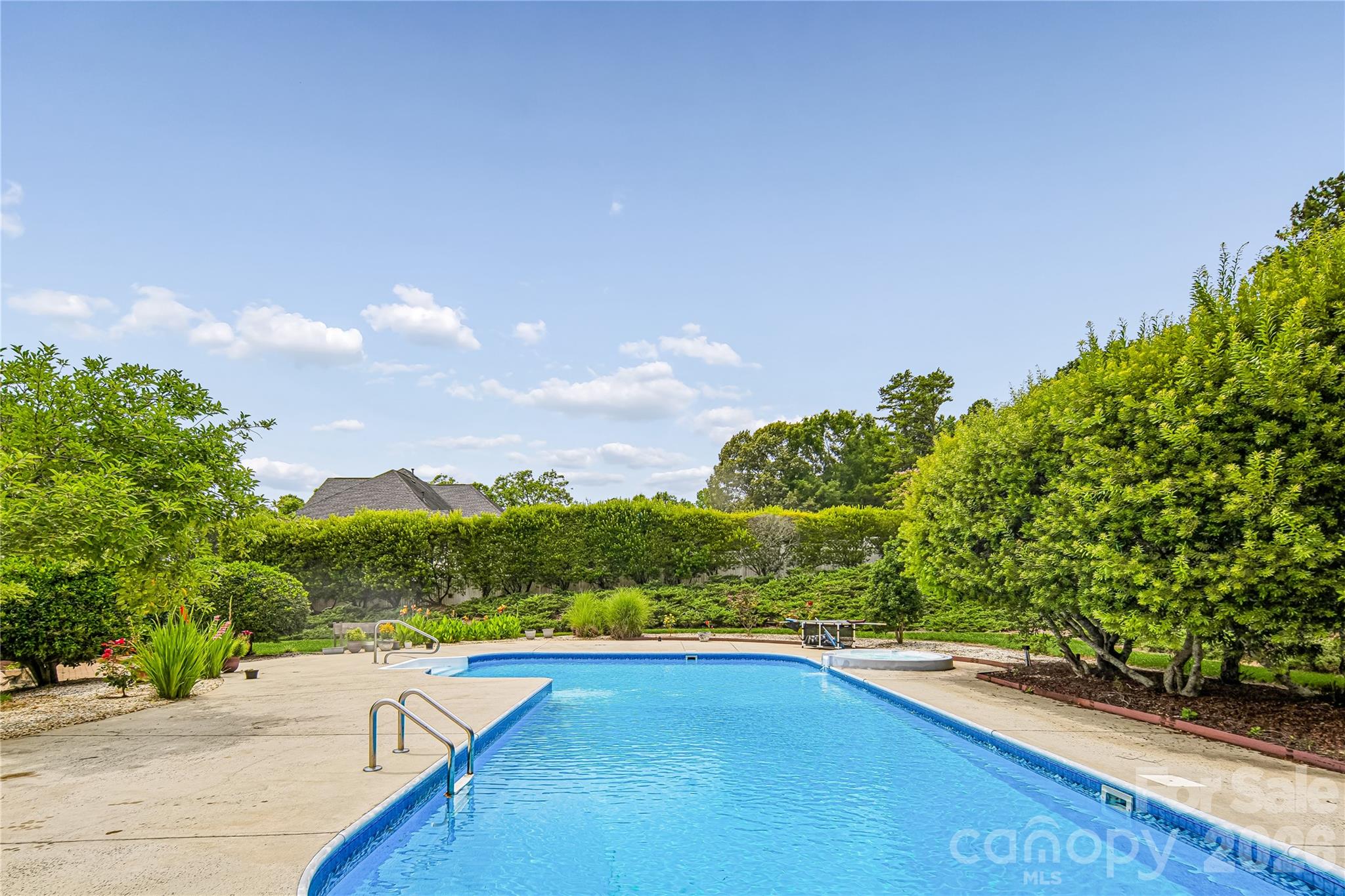 4305 Mourning Dove Drive — Matthews