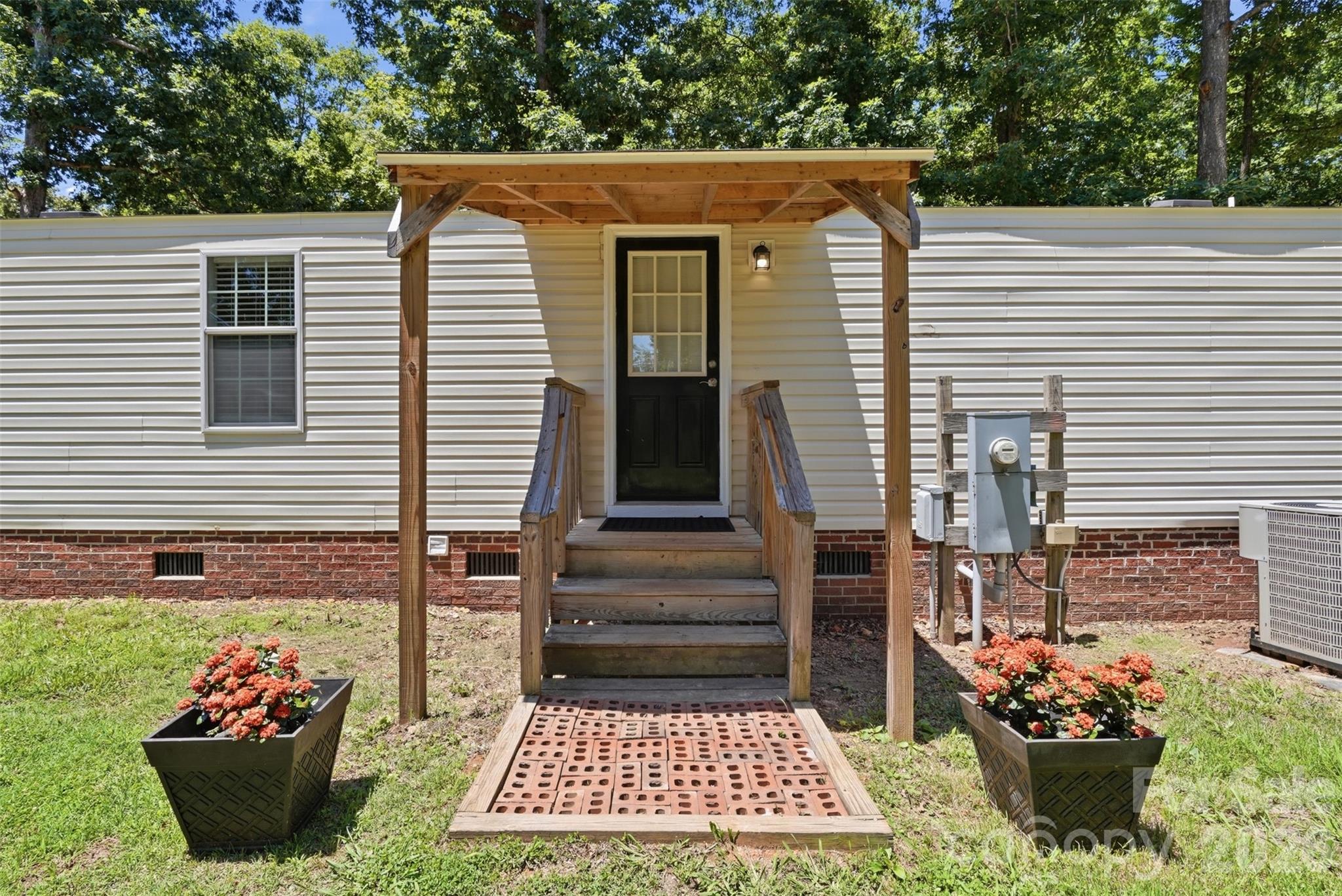 4406 Lucy Short Cut Road — Marshville