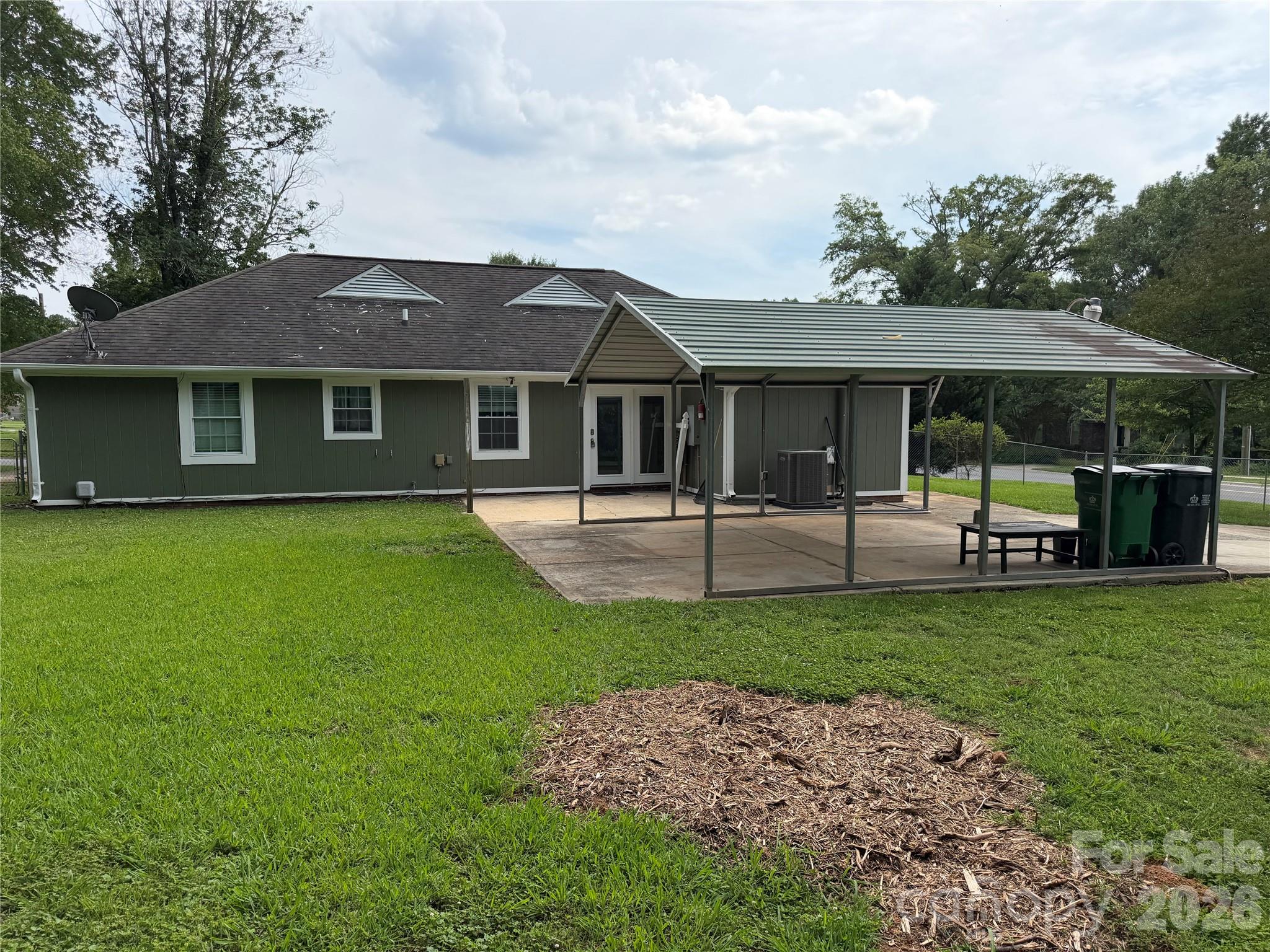 7101 Riding Trail Road — Charlotte