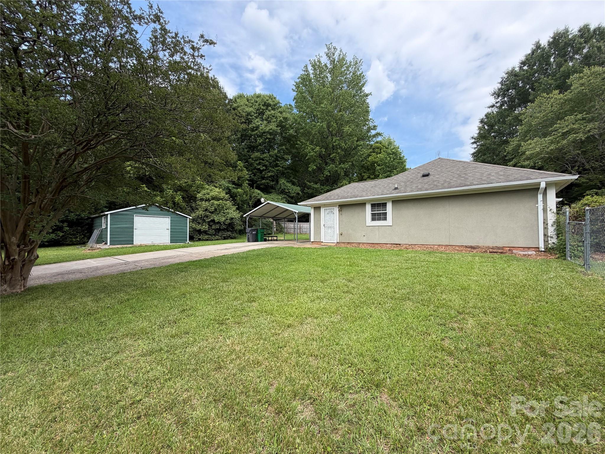 7101 Riding Trail Road — Charlotte