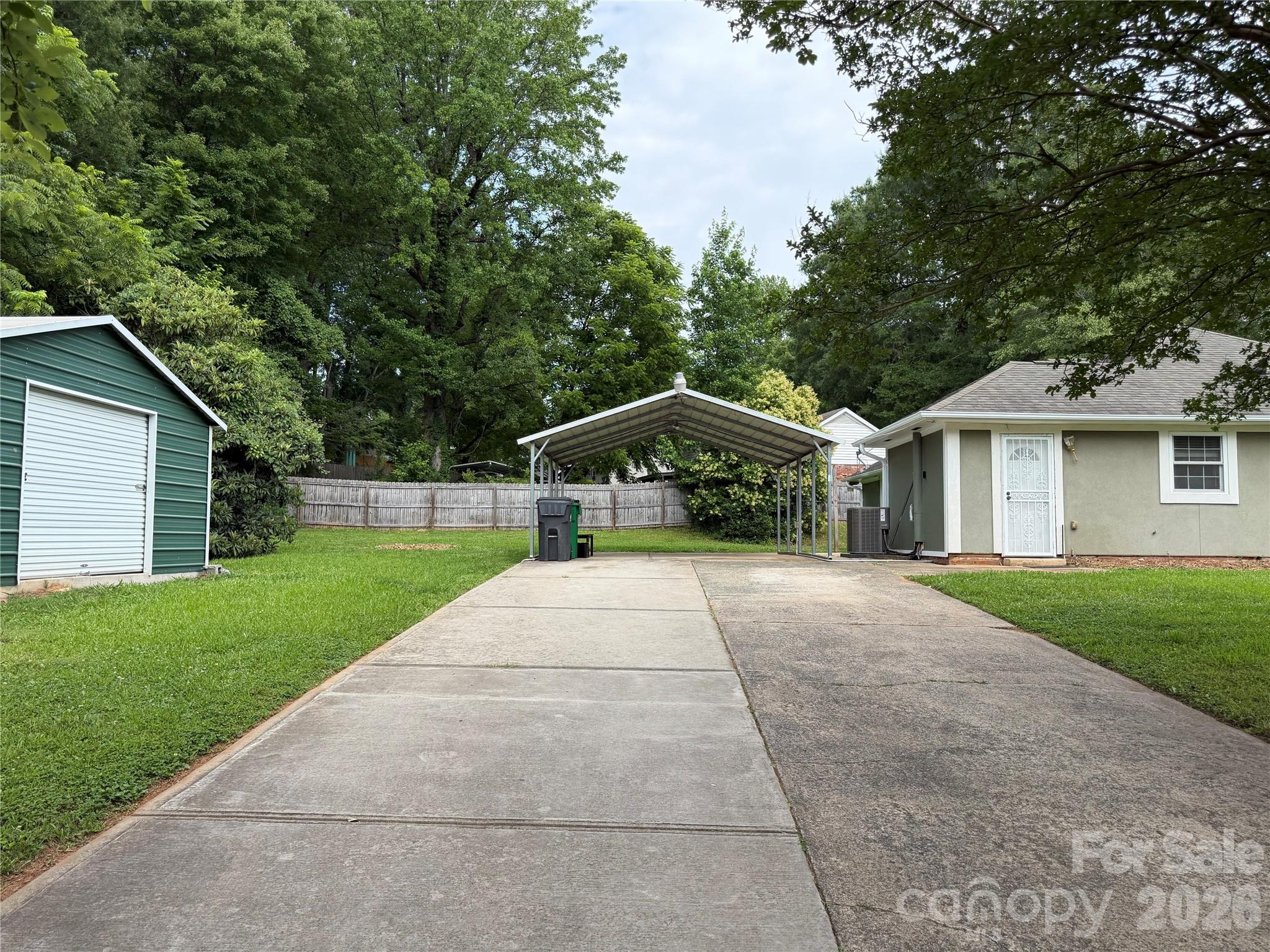 7101 Riding Trail Road — Charlotte