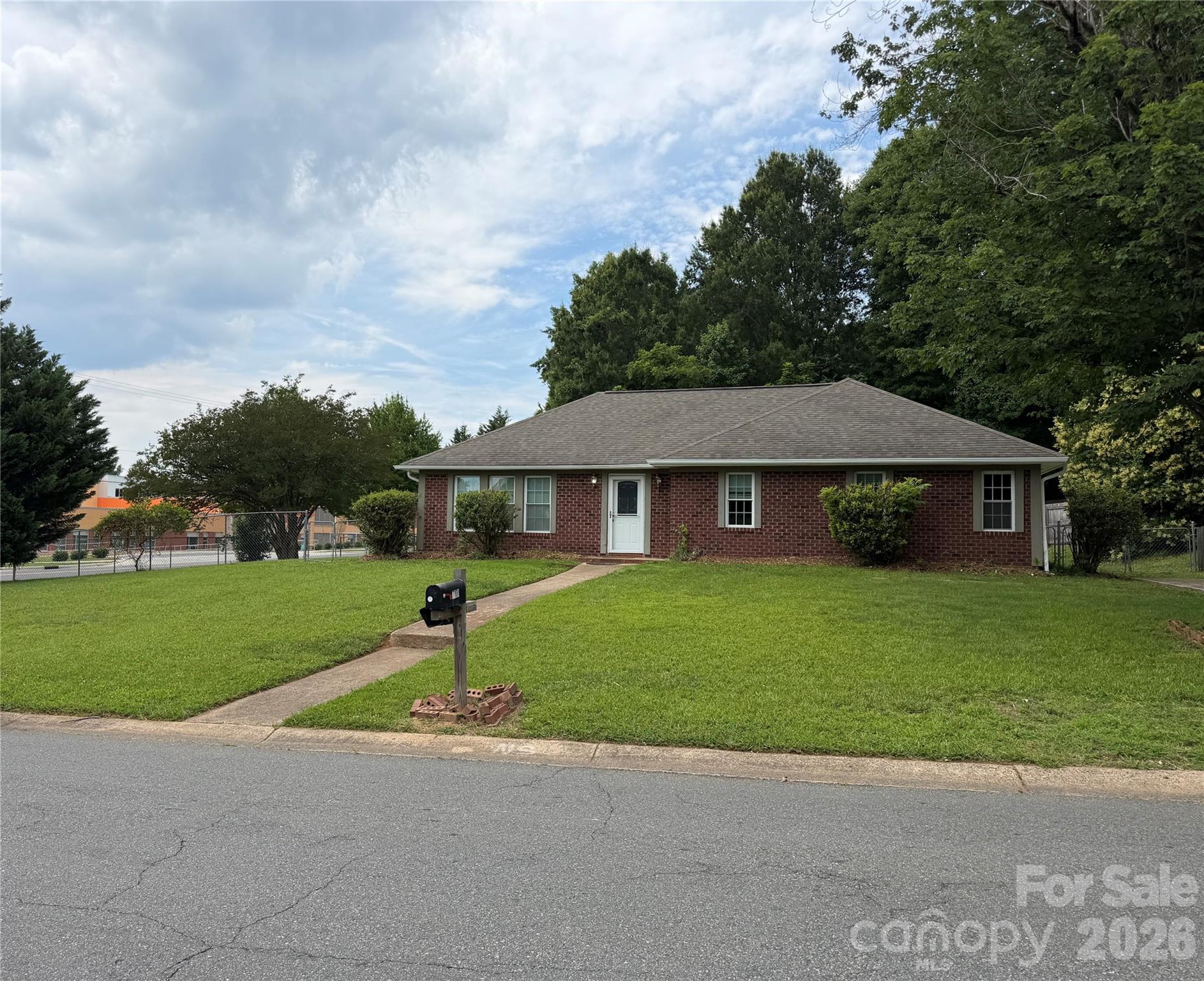 7101 Riding Trail Road — Charlotte
