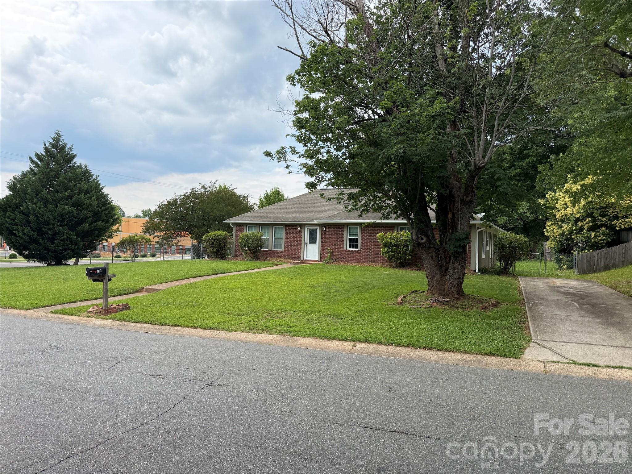 7101 Riding Trail Road — Charlotte