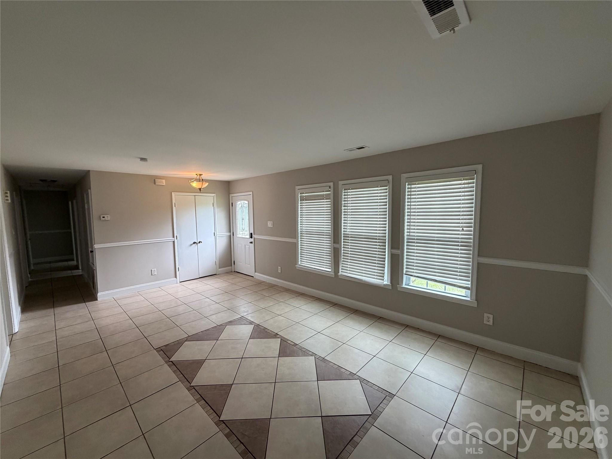 7101 Riding Trail Road — Charlotte