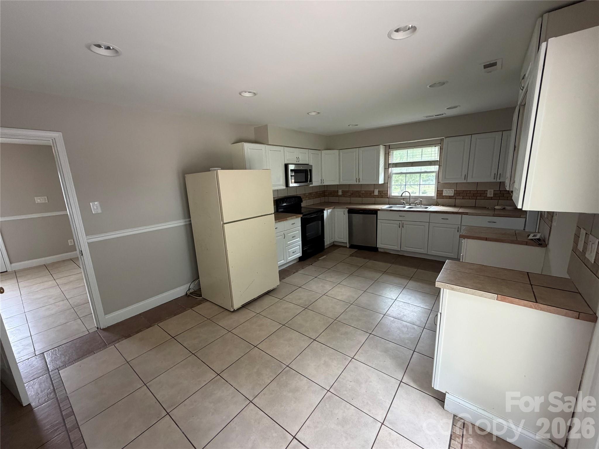7101 Riding Trail Road — Charlotte