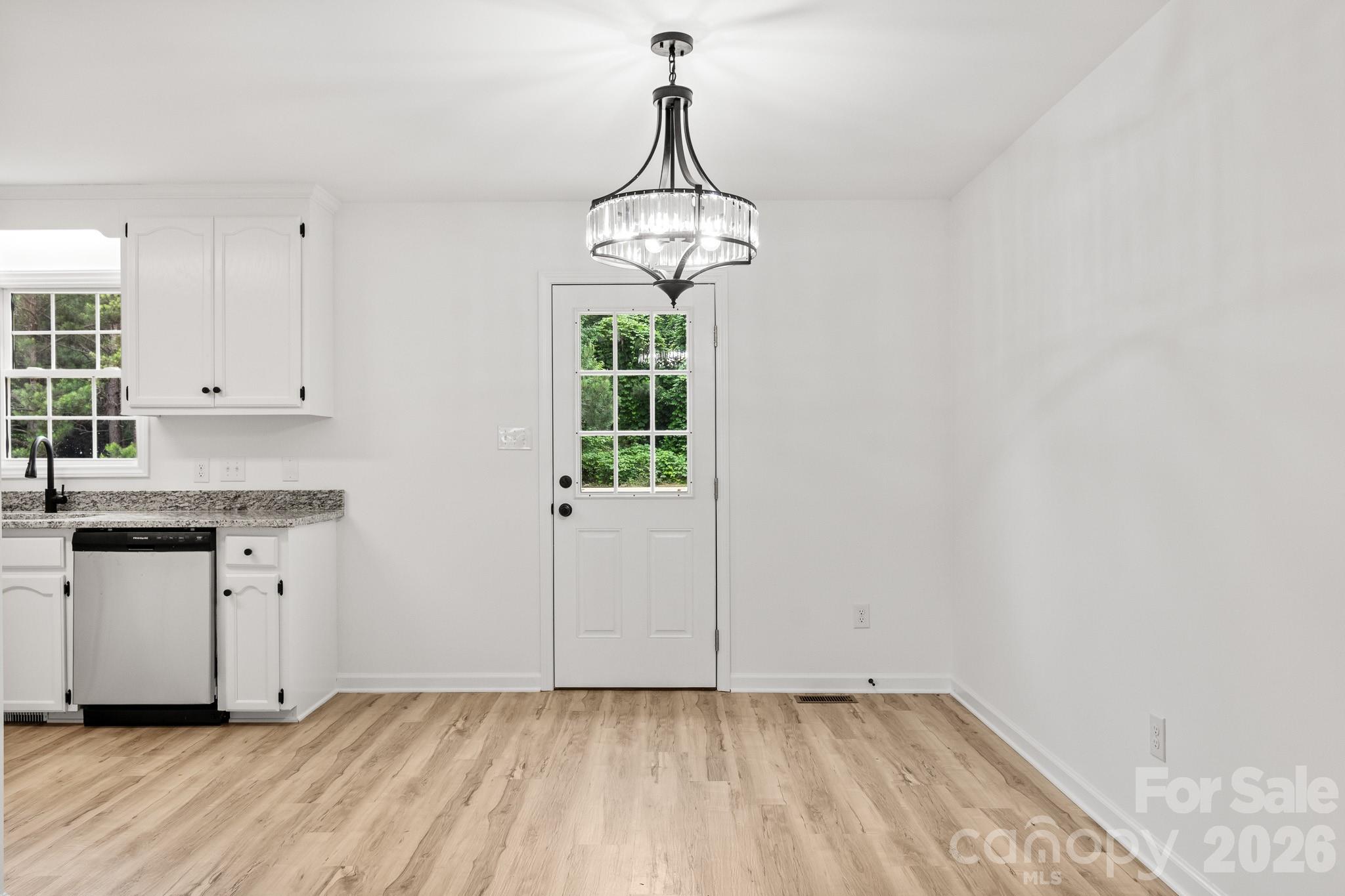 2931 Greenleaf Road — Clover
